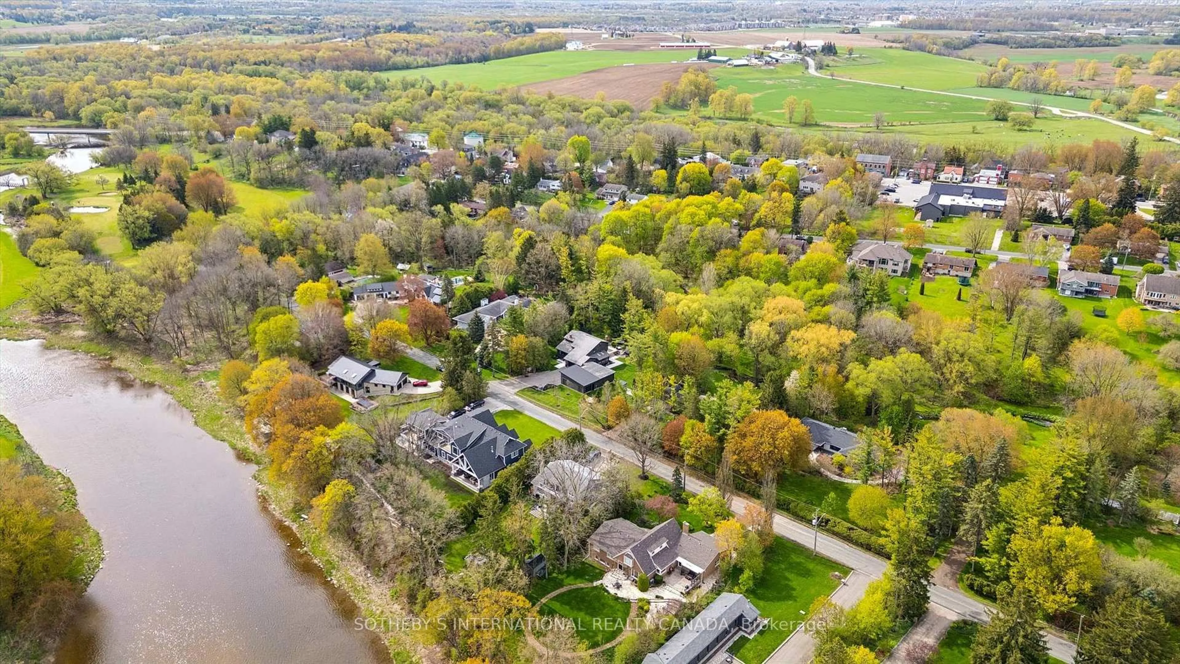 A pic from outside/outdoor area/front of a property/back of a property/a pic from drone, water/lake/river/ocean view for 41 Misty River Dr, Woolwich Ontario N0B 1N0