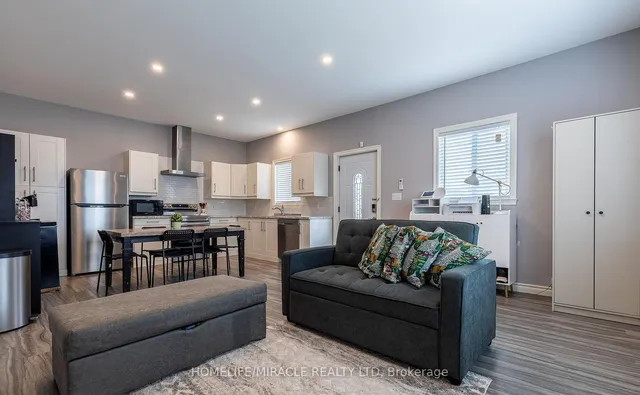 36 Division St, St. Catharines 4