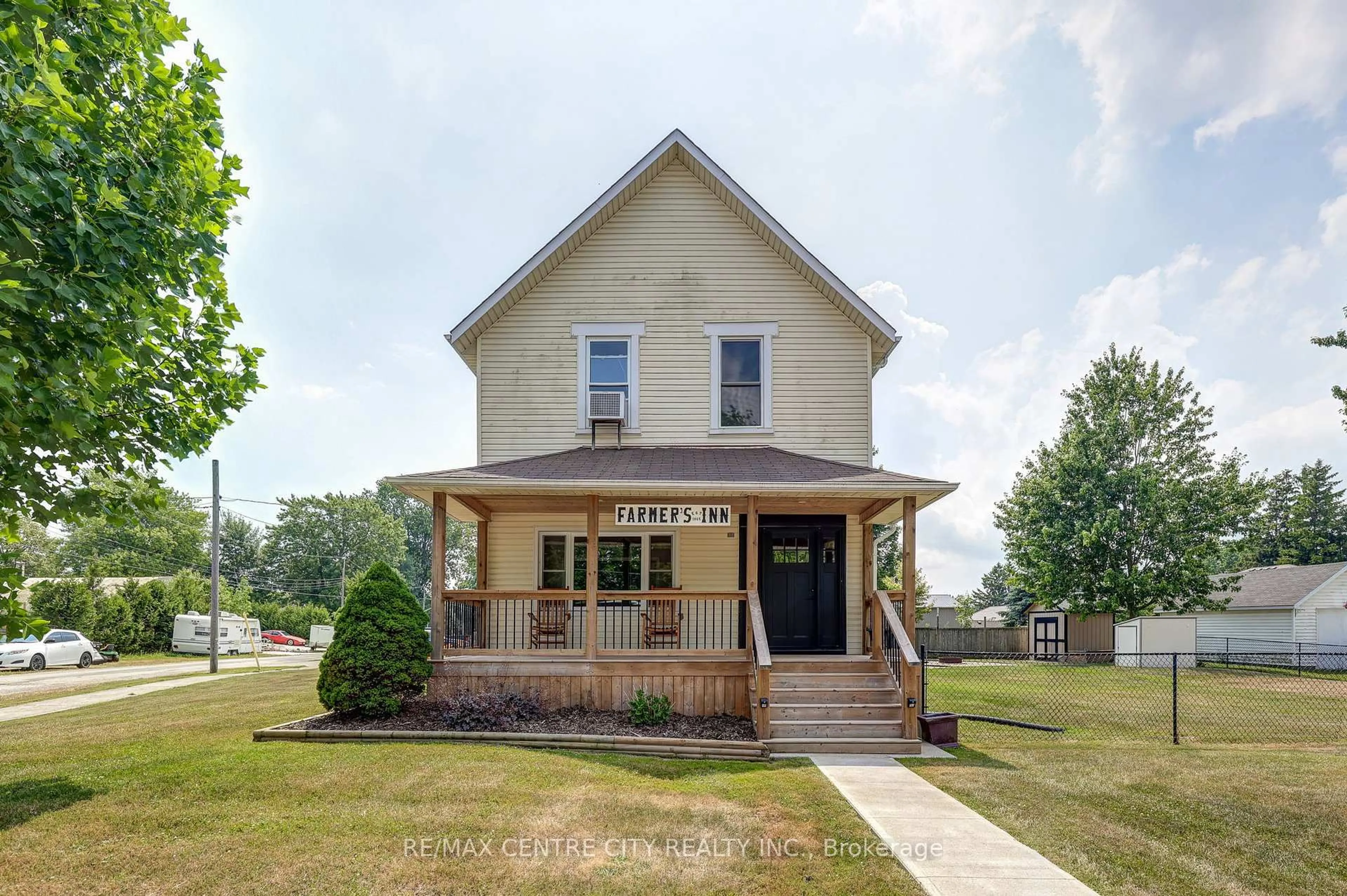 Home with brick exterior material, street for 7953 Union Rd, Southwold Ontario N0L 1K0