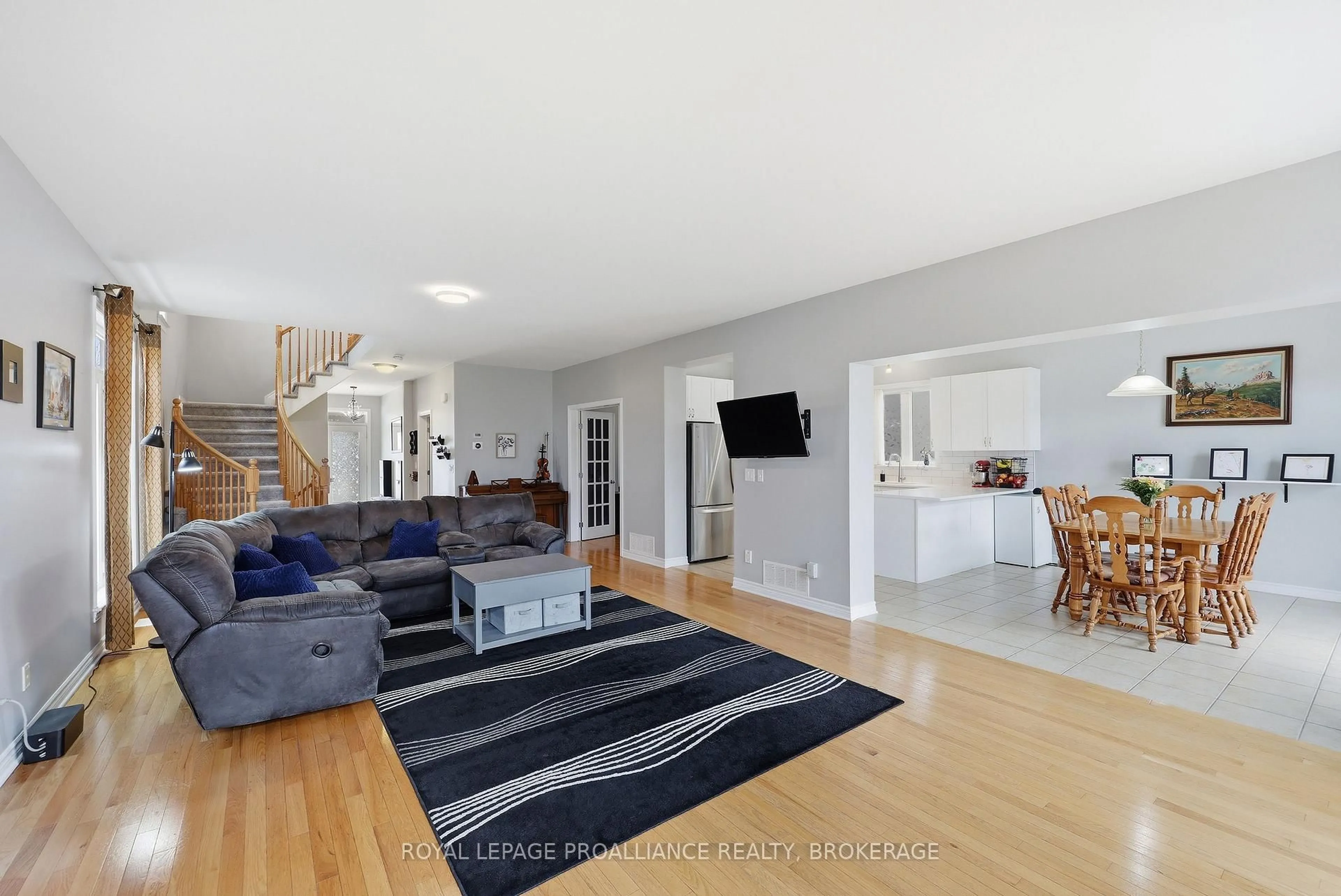 Living room with furniture, unknown for 680 Fieldstone Dr, Kingston Ontario K7K 0C6