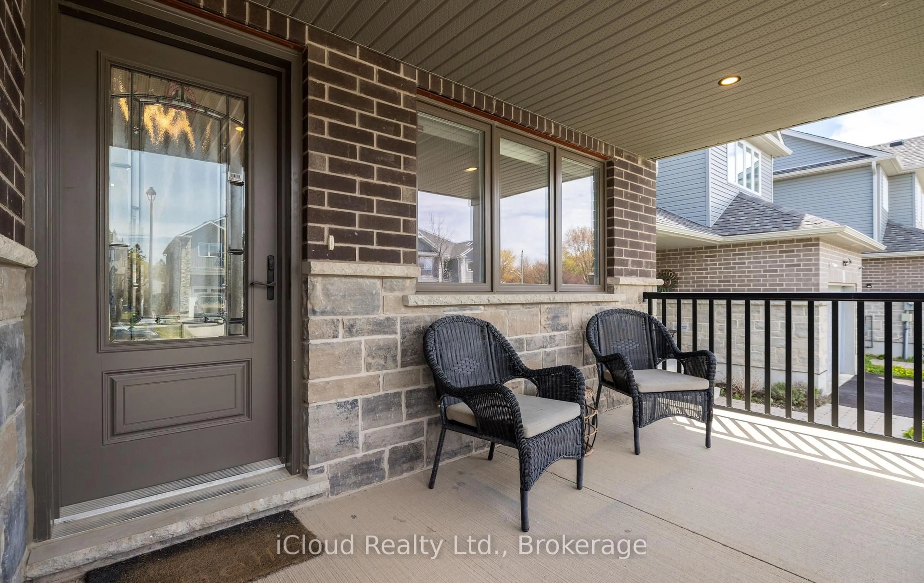 Patio, street for 108 Stephenson Way, Minto Ontario N0G 2P0