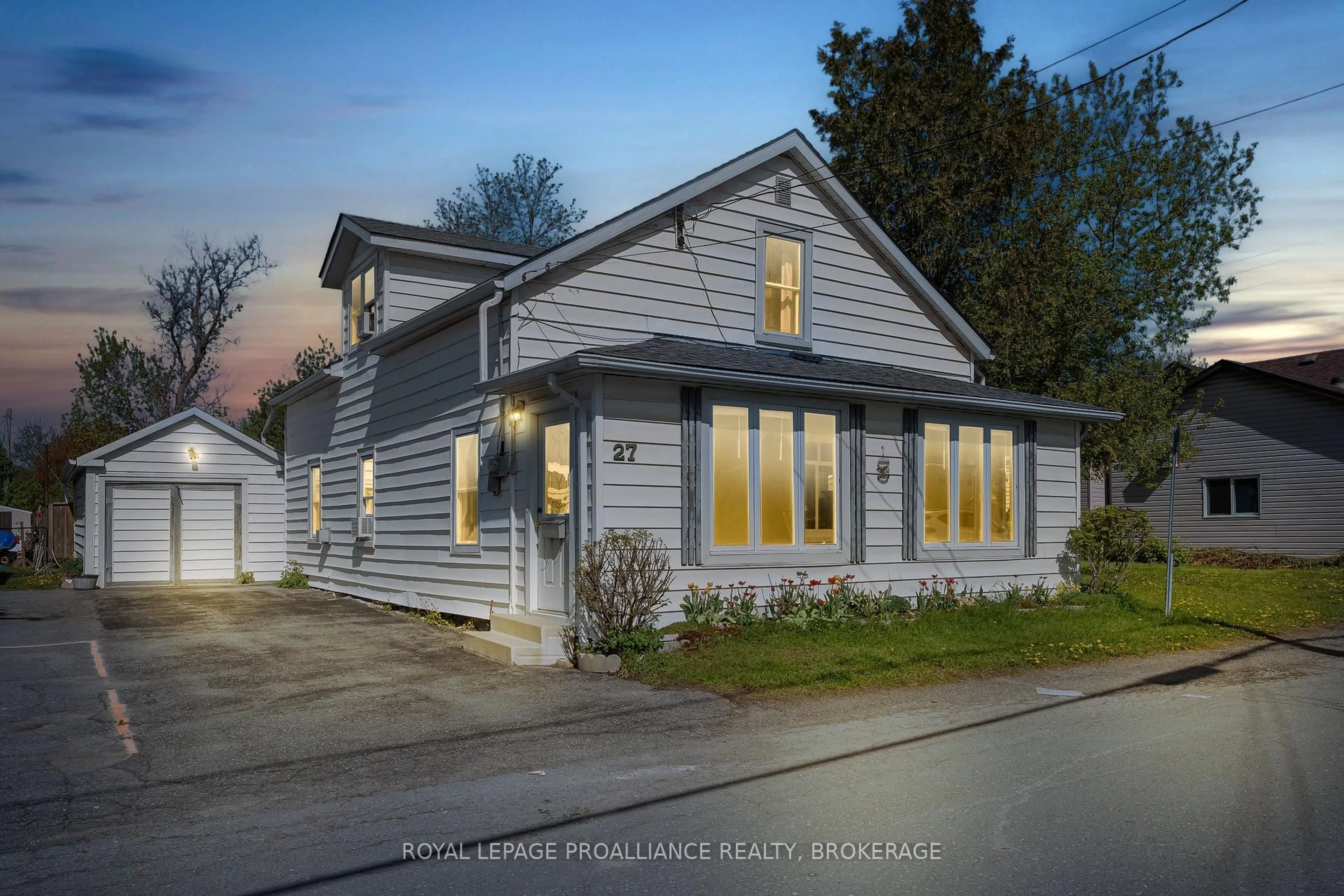 Home with vinyl exterior material, street for 27 Centre St, Bissett Creek Ontario K0H 2H0