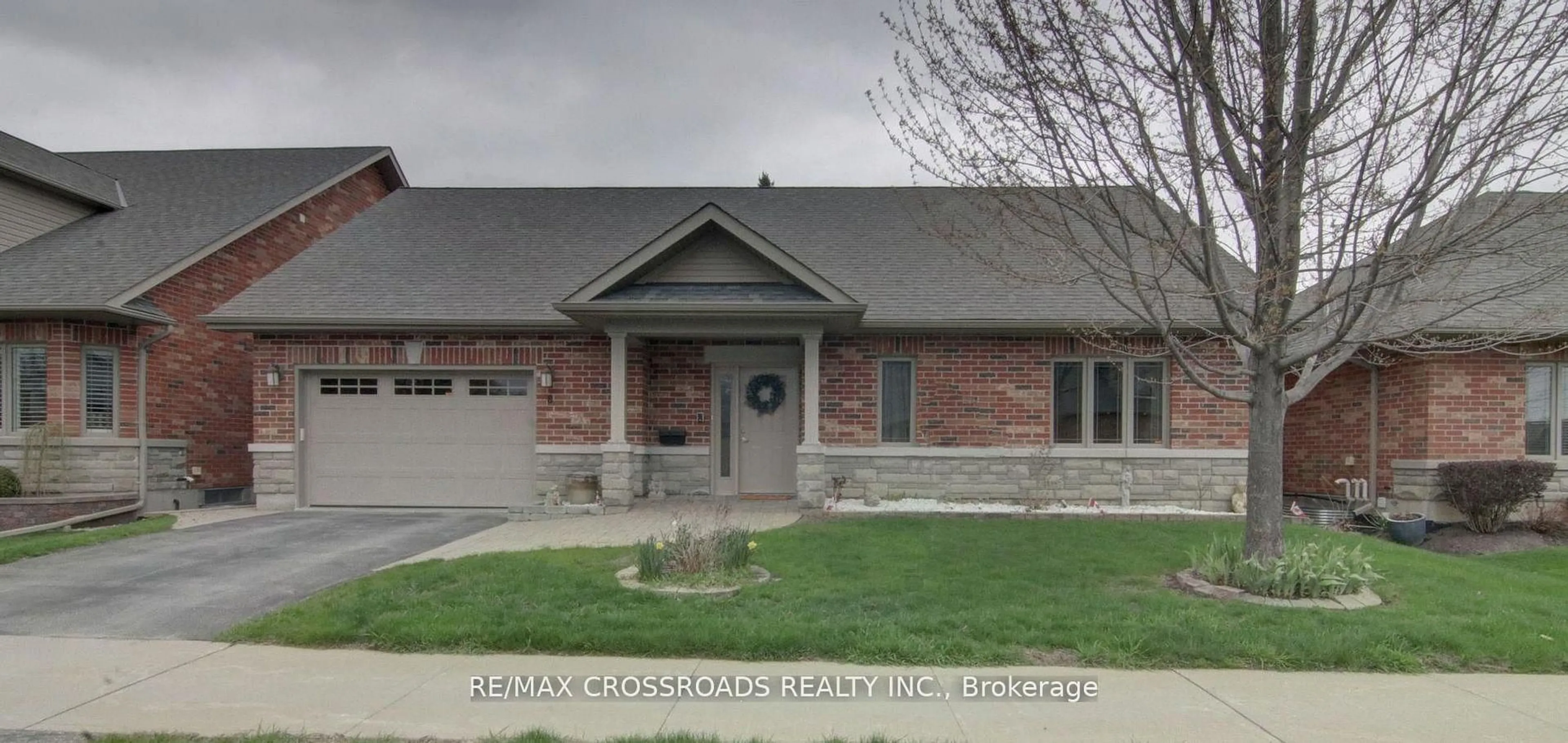 Home with brick exterior material, street for 8 Green Arbour Way, Kawartha Lakes Ontario K9V 0E6