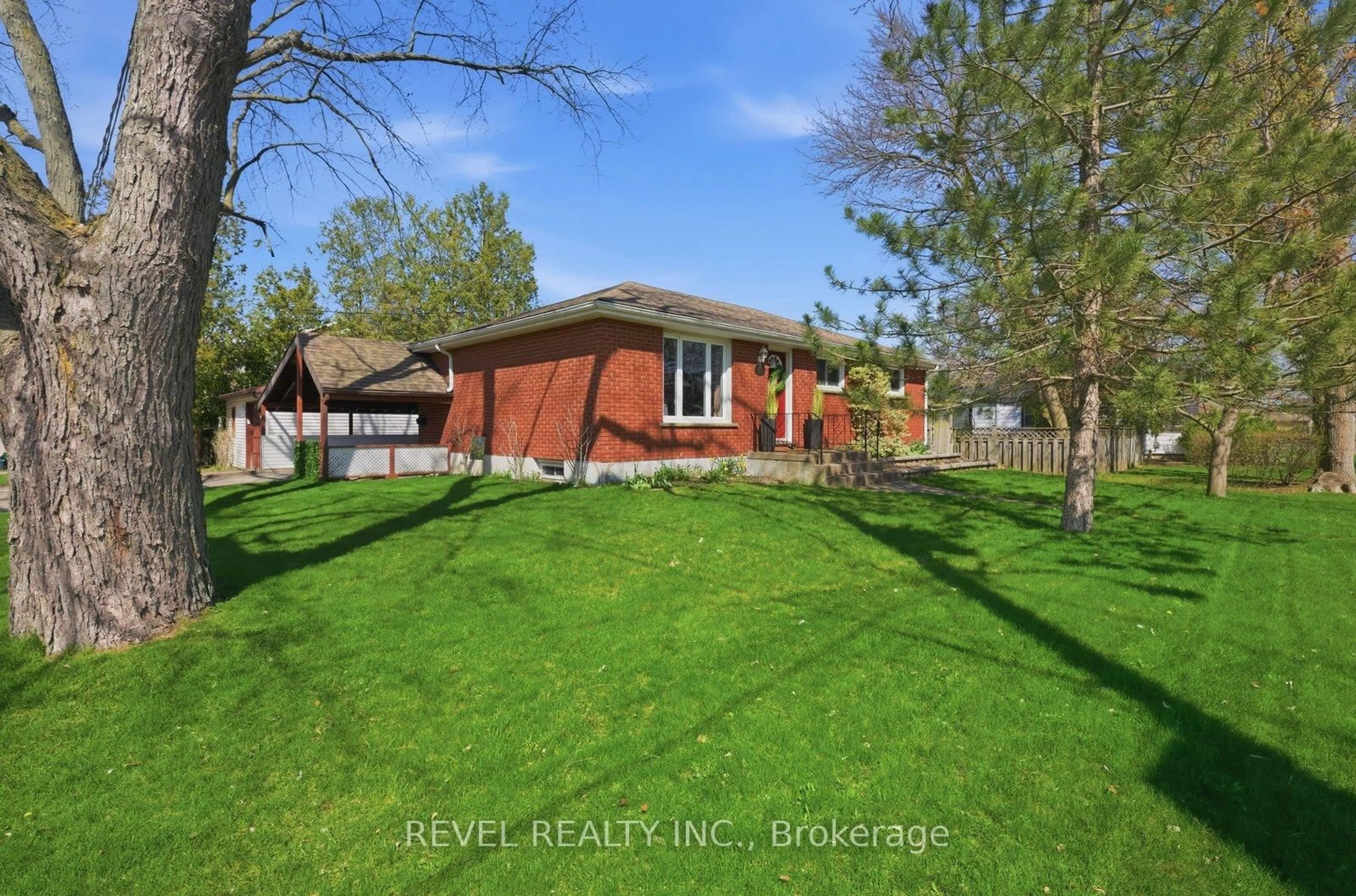Unknown for 36 Hamilton Ave, Brantford Ontario N3S 6Z9