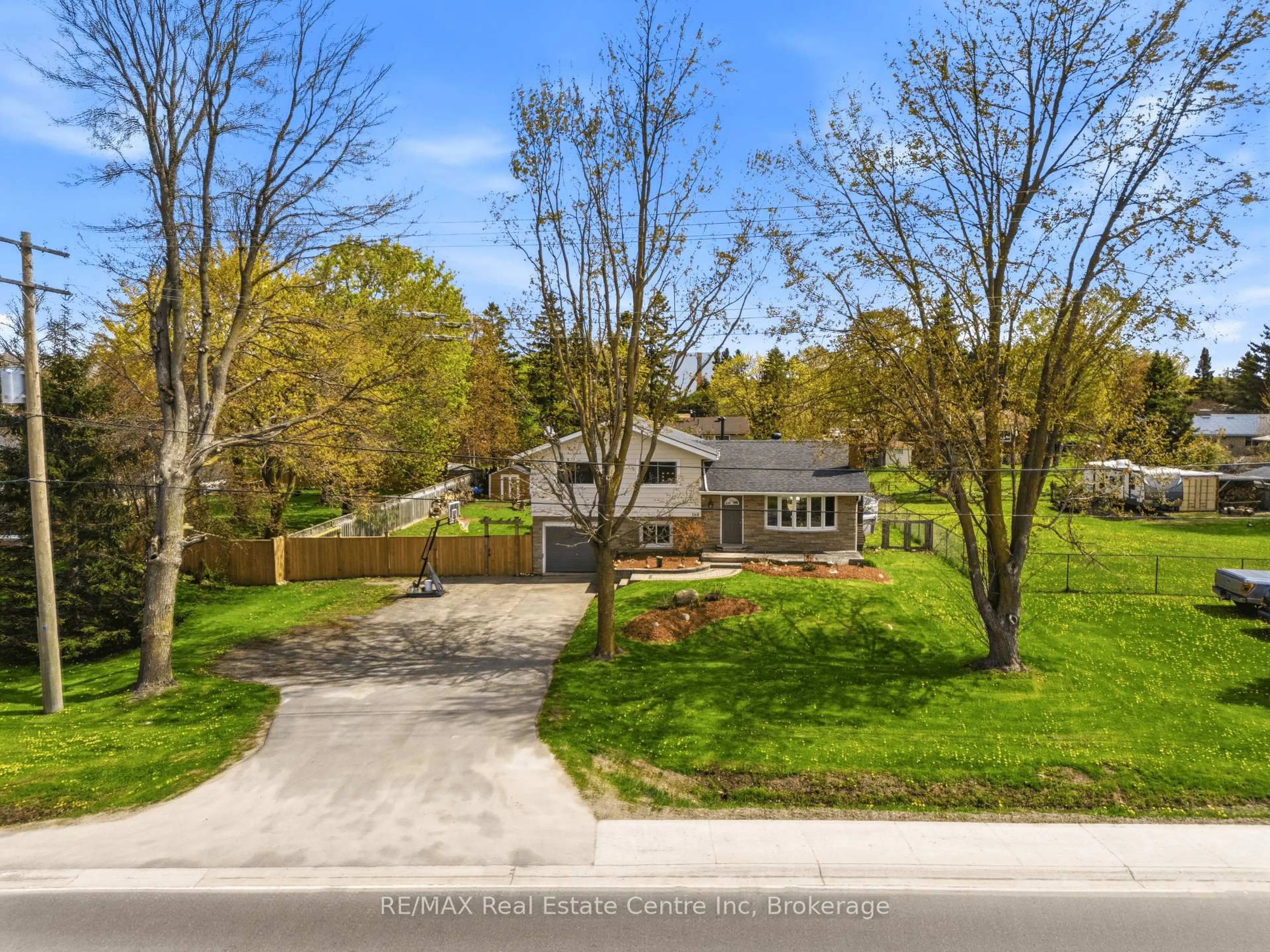 A pic from outside/outdoor area/front of a property/back of a property/a pic from drone, street for 160 Wellington Road 7, Centre Wellington Ontario N0B 1S0