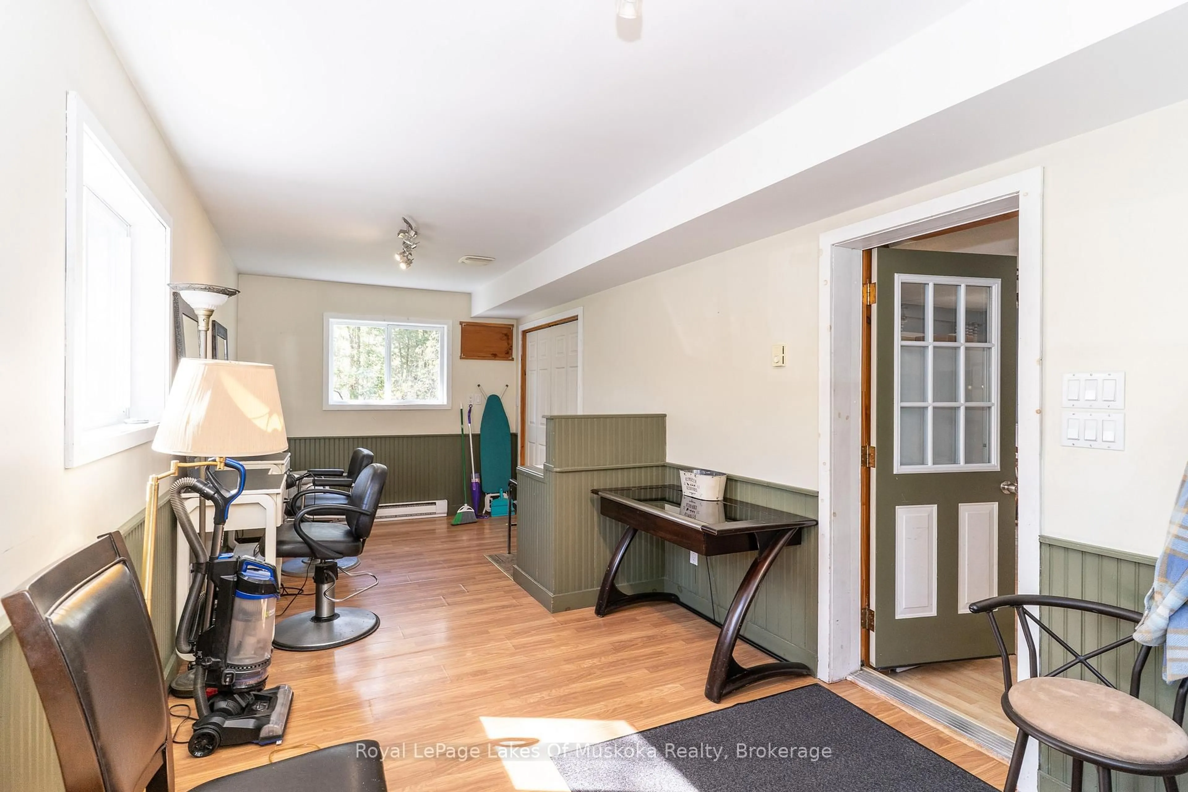 Unknown for 555 Wagner St, Gravenhurst Ontario P1P 1E1