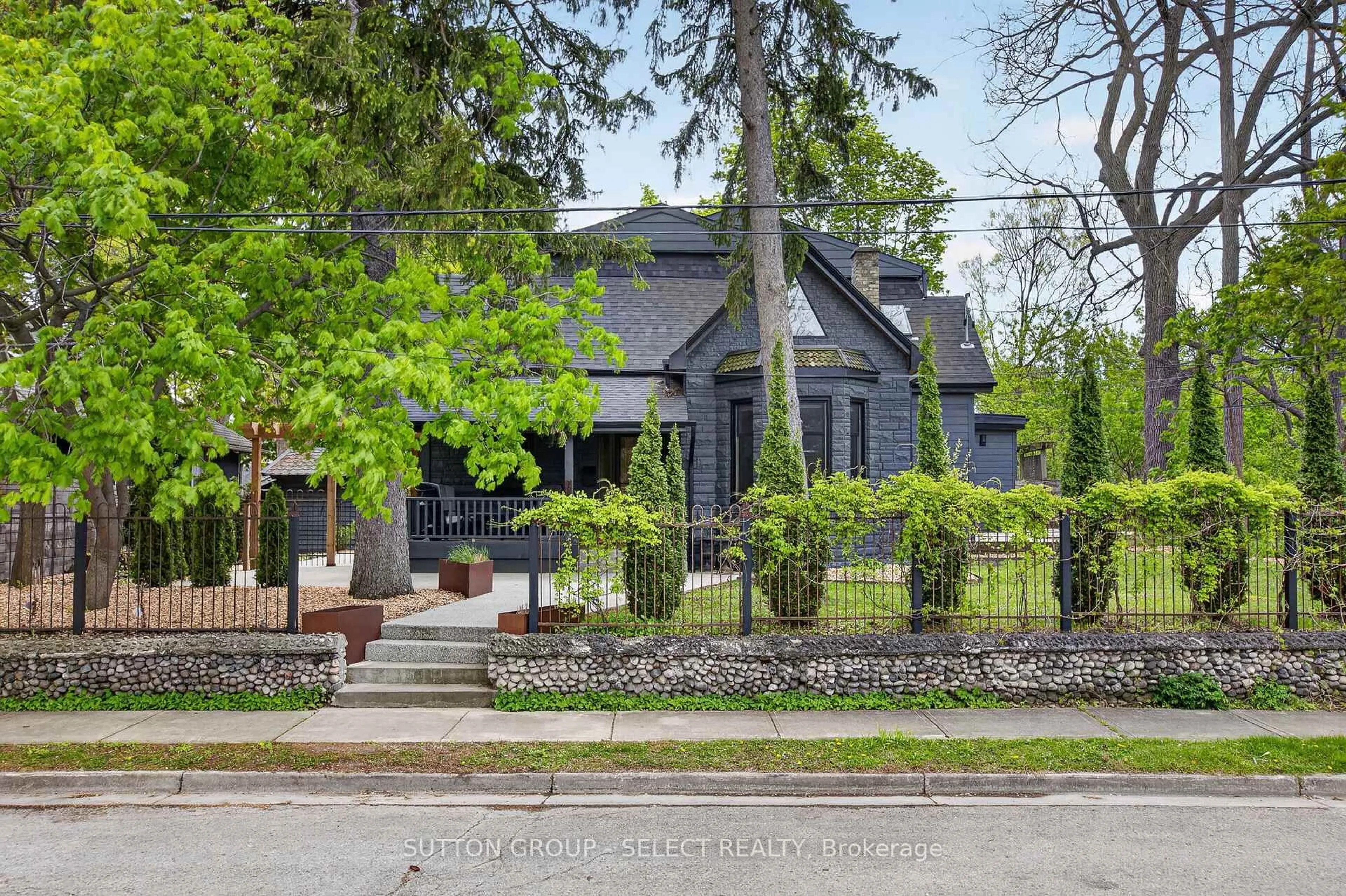 Home with brick exterior material, street for 309 Cromwell St, London East Ontario N6A 1Z7