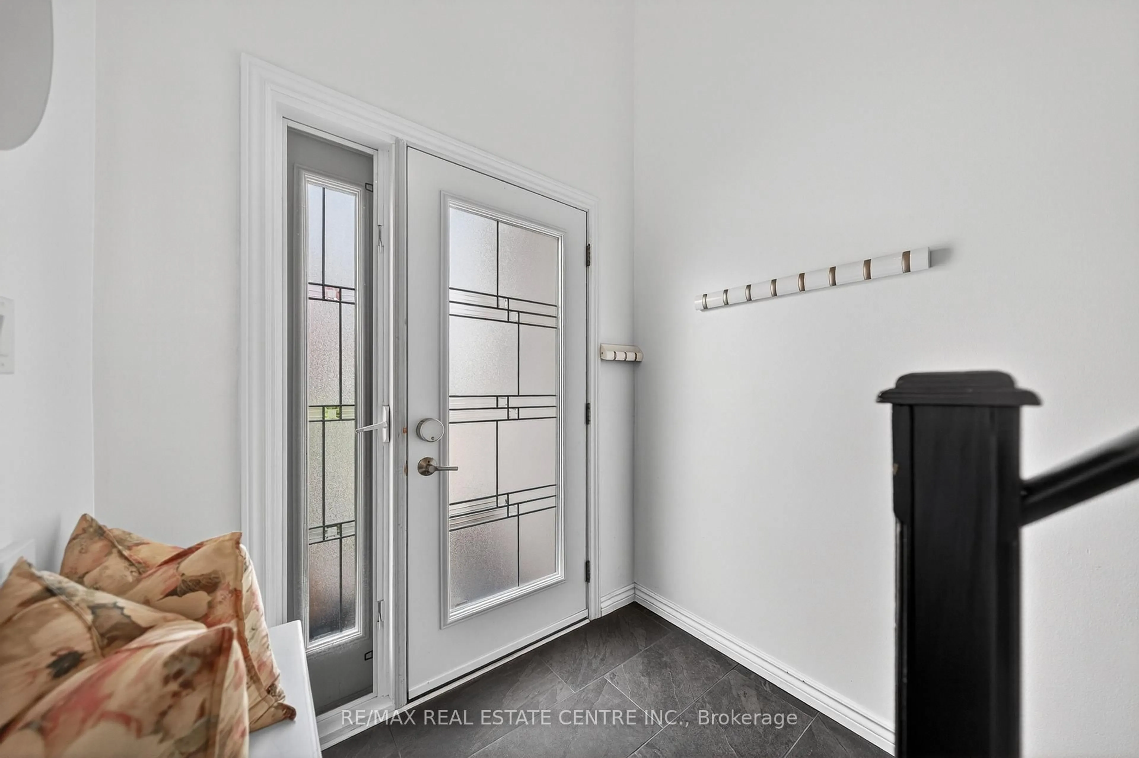 Indoor entryway for 8 Esther Ave, Cambridge Ontario N1S 4L6