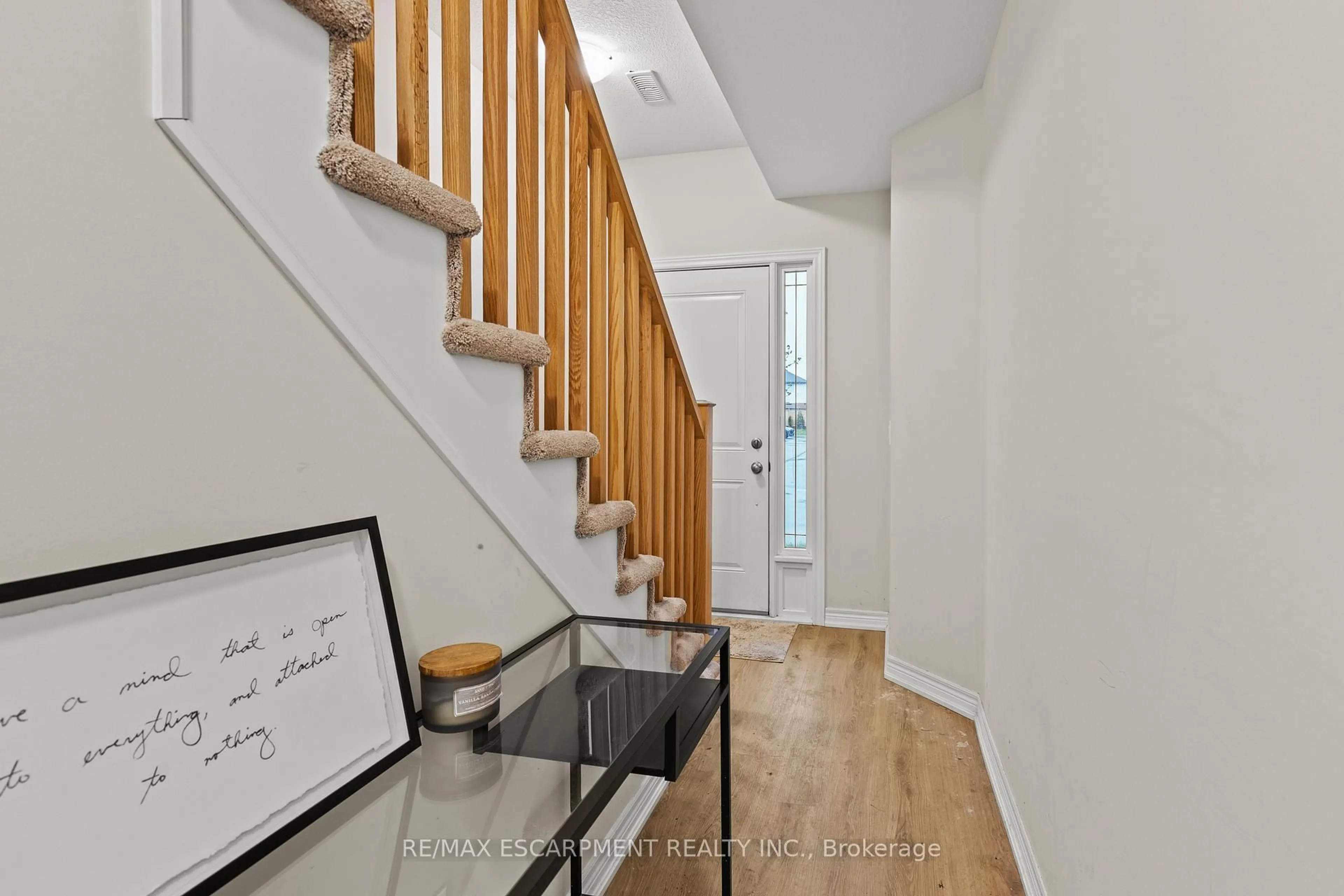 Unknown for 19 PICARDY Dr #4, Hamilton Ontario L8J 0M7