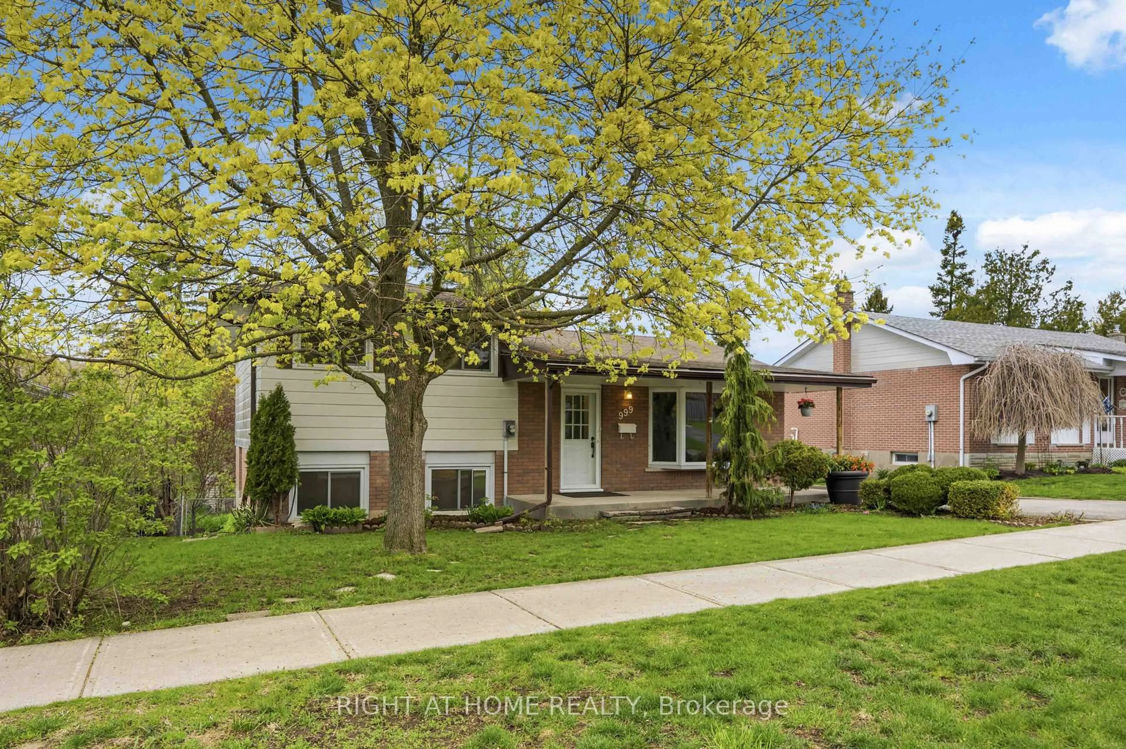 Home with brick exterior material, street for 999 St Pauls St, Peterborough Ontario K9H 6J7