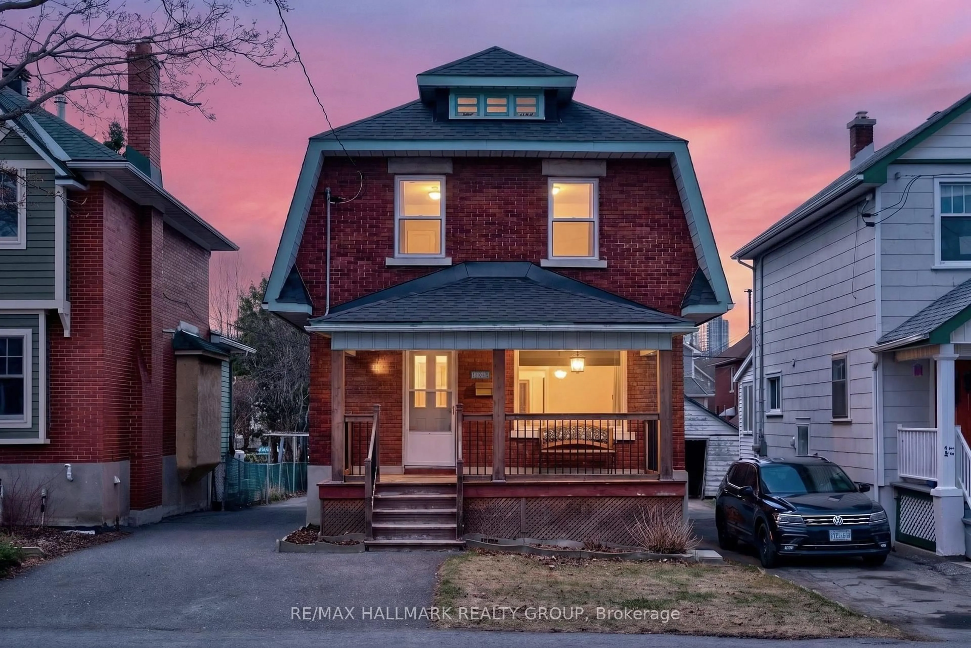 Home with brick exterior material, street for 104 Grange Ave, Ottawa Ontario K1Y 0N9