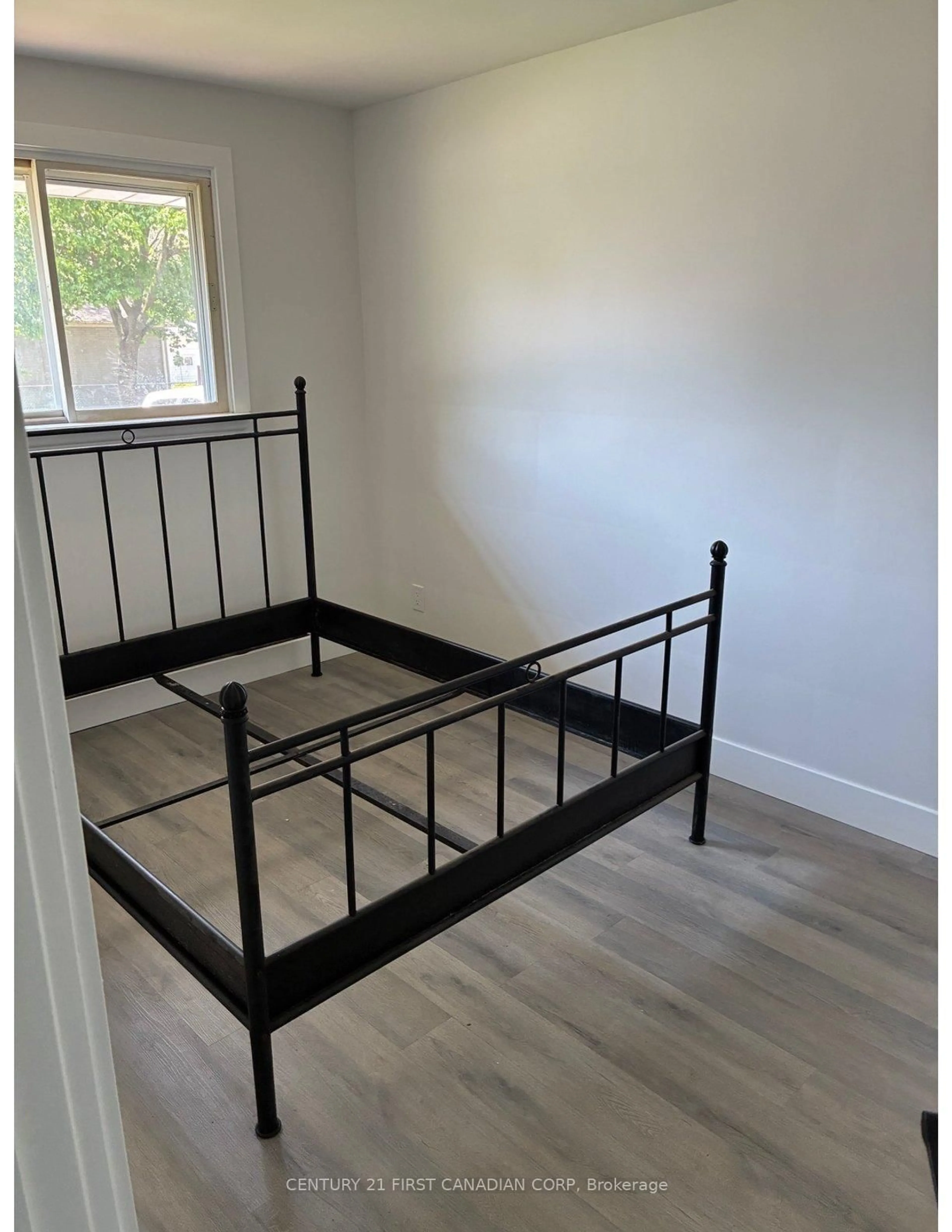 Bedroom with bed, wood/laminate floor for 1294 Hillcrest Ave, London East Ontario N5Y 4N5
