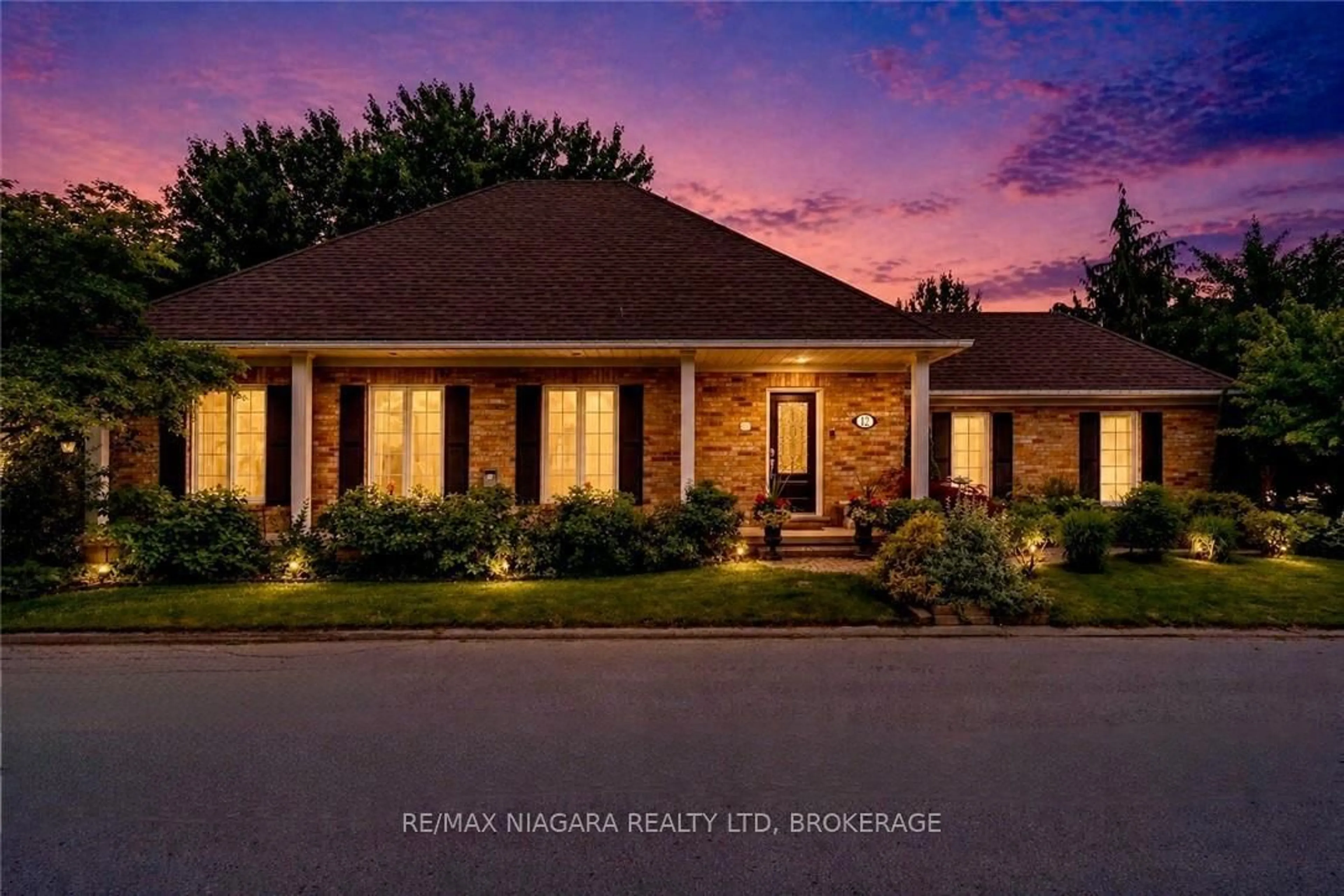 Home with brick exterior material, unknown for 12 Pinot Tr, Niagara-on-the-Lake Ontario L0S 1J0