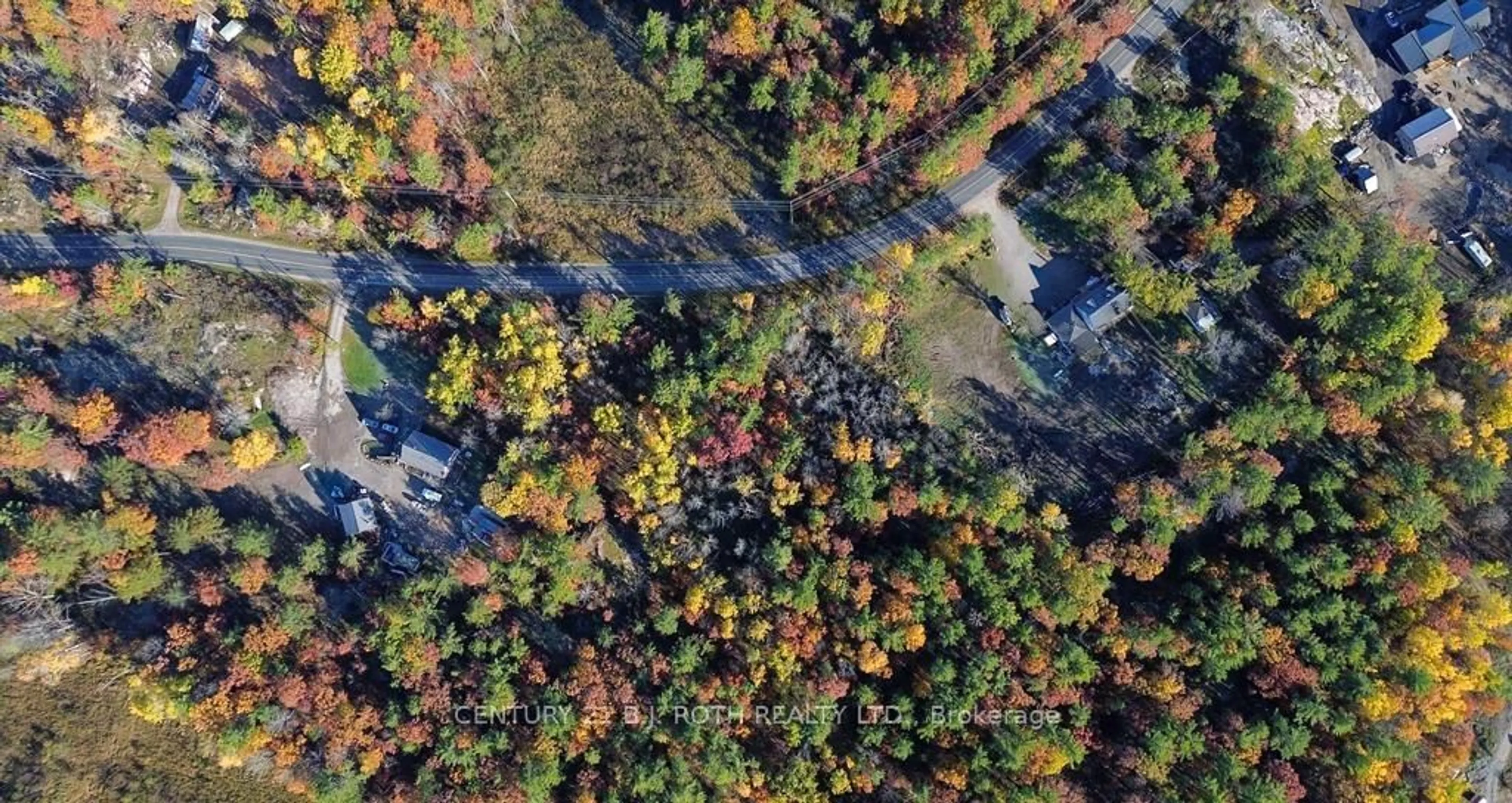 A pic from outside/outdoor area/front of a property/back of a property/a pic from drone, forest/trees view for PCL6807 Honey Harbour Rd, Georgian Bay Ontario L0K 1S0