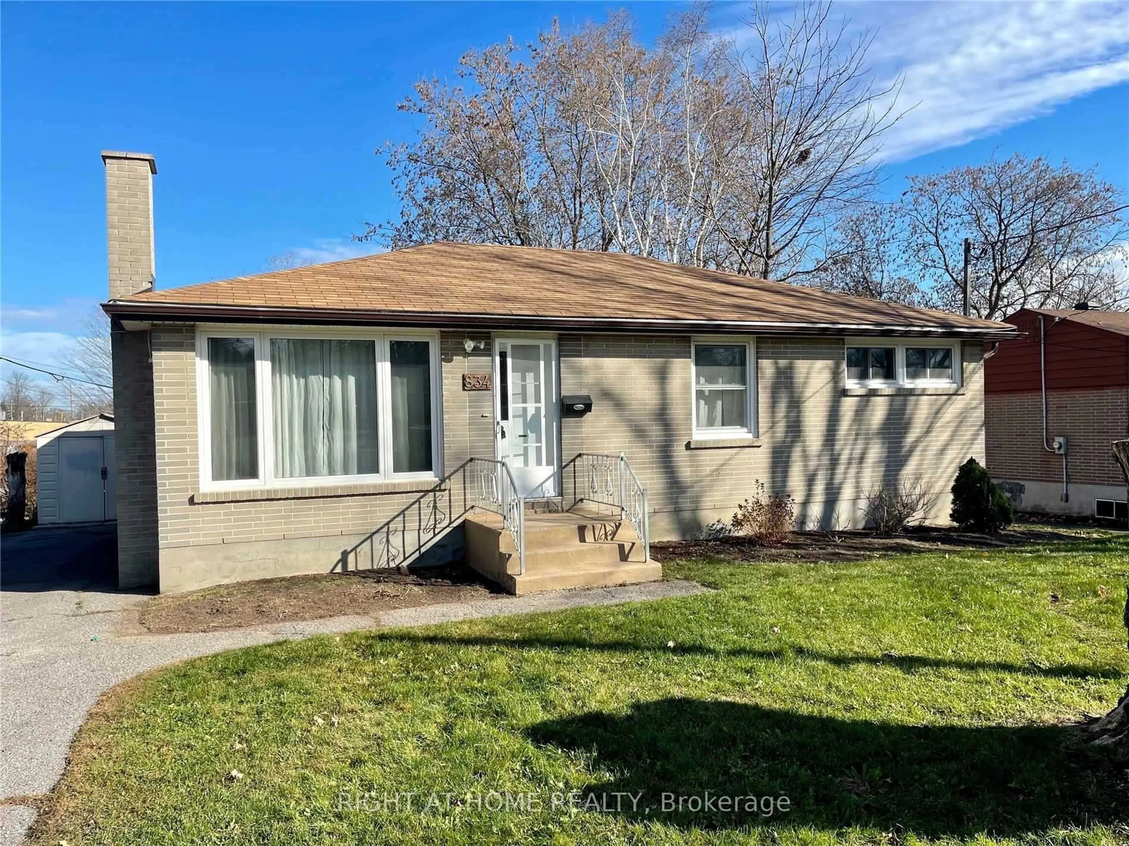 Home with vinyl exterior material, street for 834 Downie St, Peterborough Ontario K9H 4L3