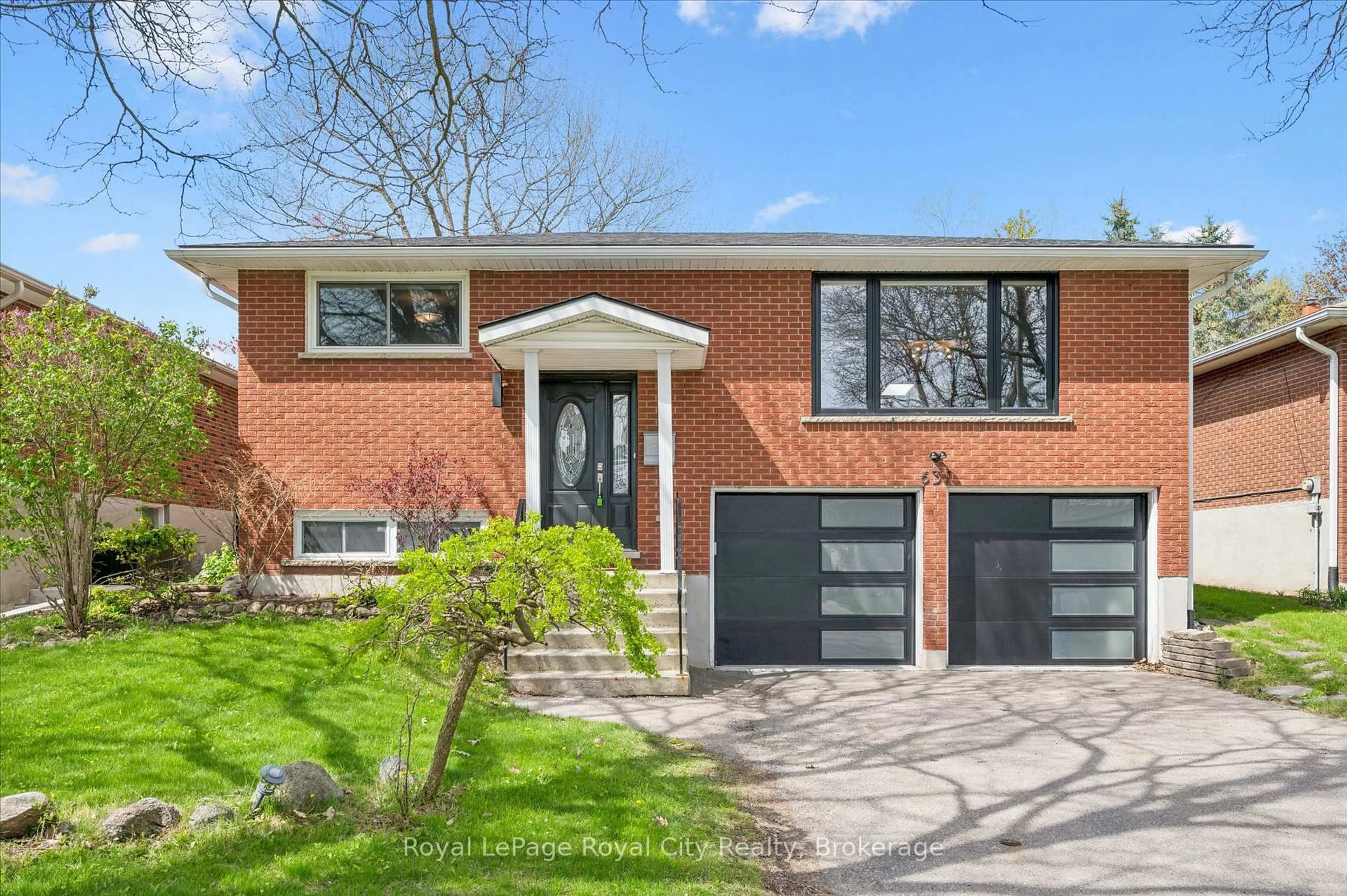 Home with brick exterior material, street for 637 Cedargrove Pl, Waterloo Ontario N2L 4Y8
