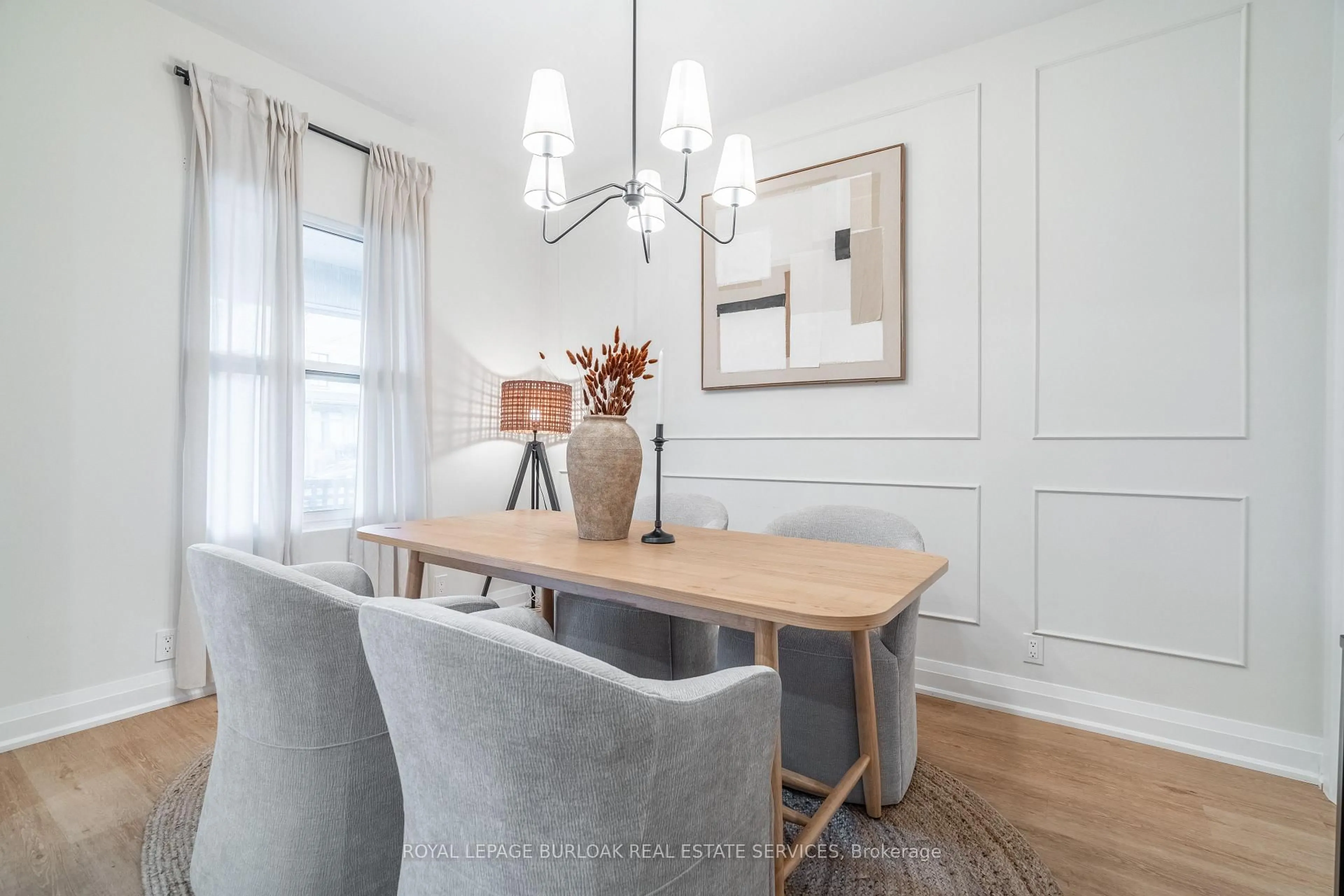 Dining room, wood/laminate floor for 51 East 23rd St, Hamilton Ontario L8V 2W5