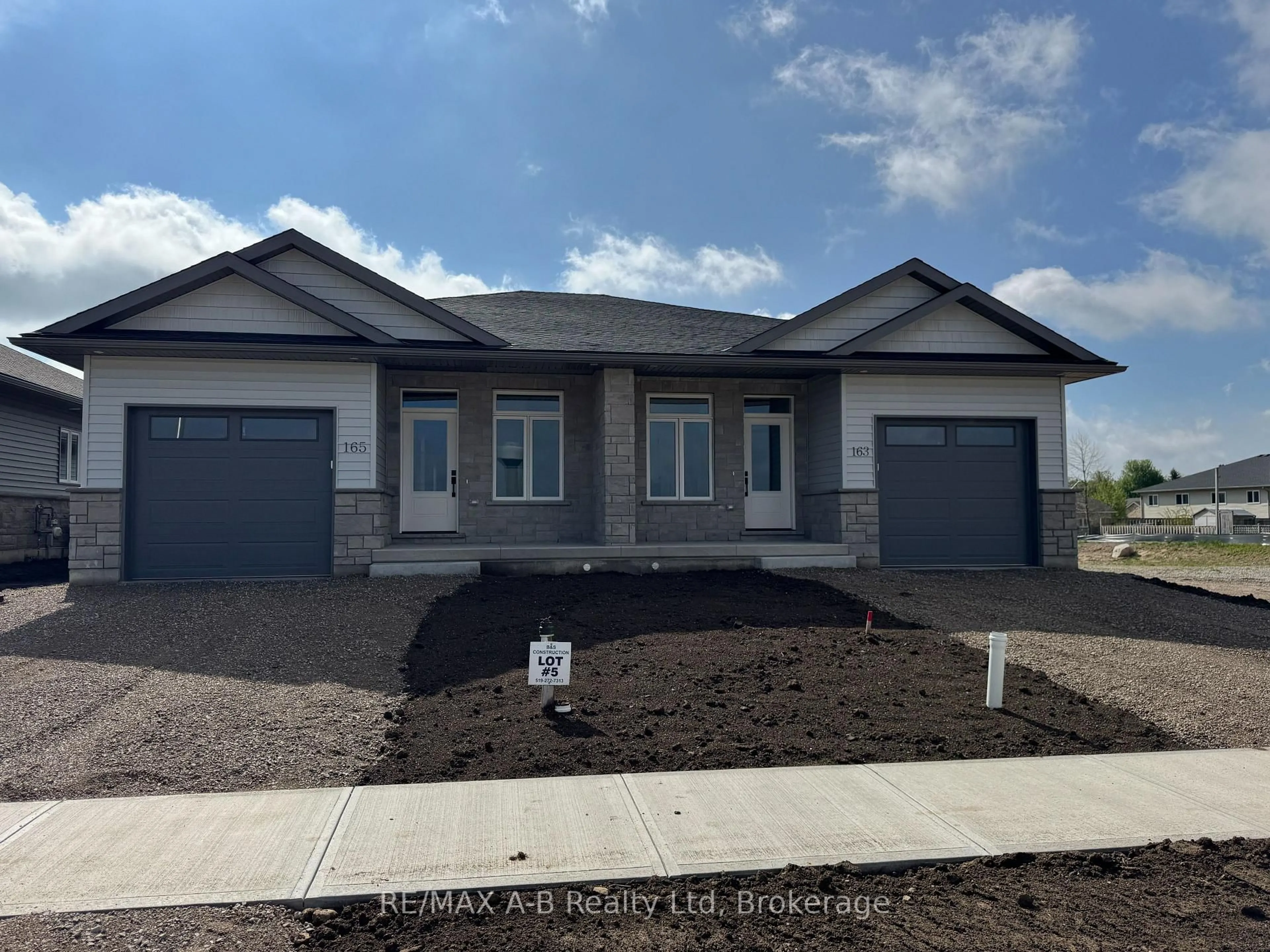 Unknown for 163 Wimpole St, West Perth Ontario N0K 1N0