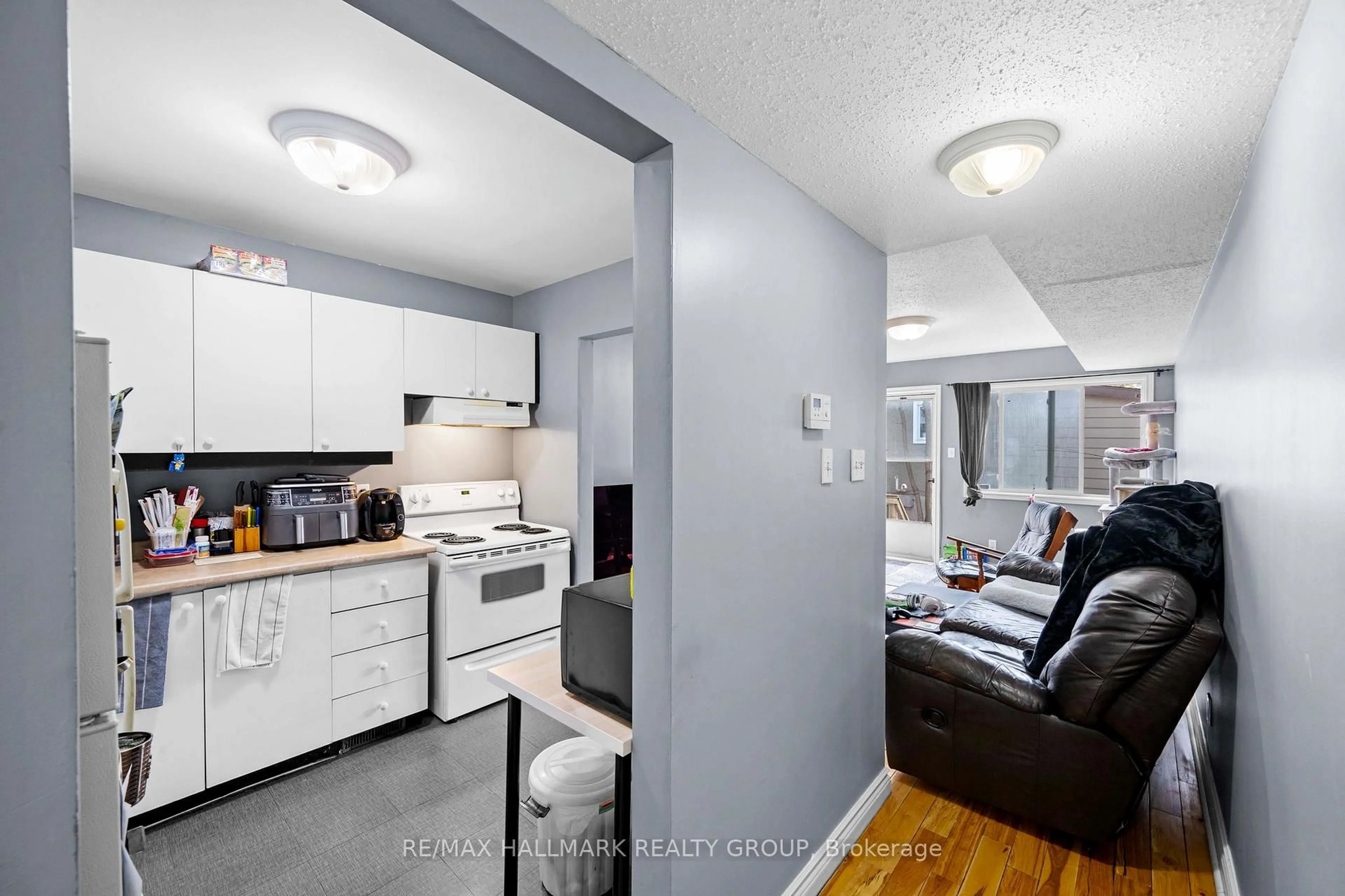 Open concept kitchen, unknown for 58 Beverley Ave, Ottawa Ontario K1Y 1N1