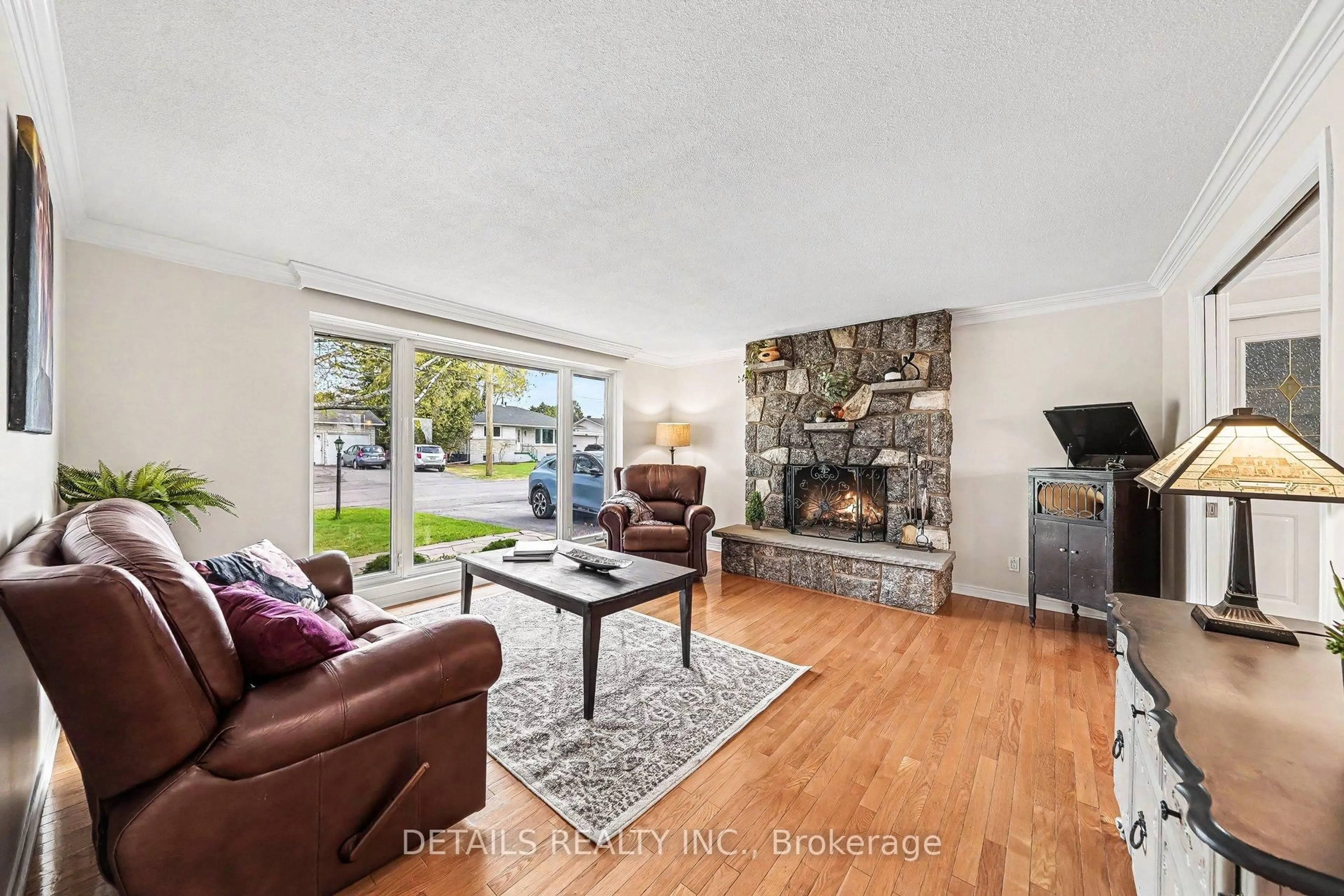 Living room with furniture, unknown for 1310 Cousineau St, Orleans Ontario K1C 1A7