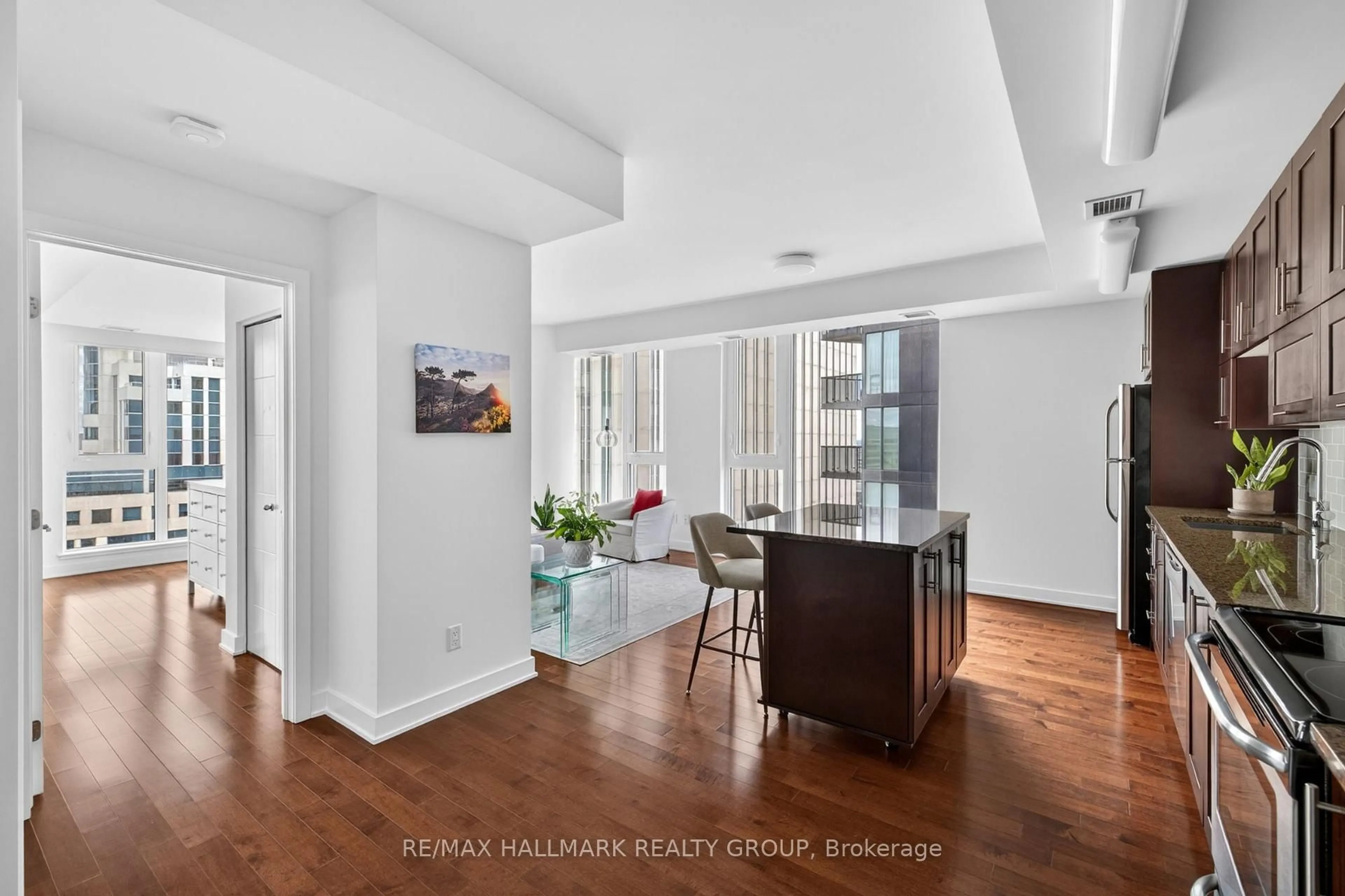 Indoor entryway for 179 METCALFE St #2304, Ottawa Ontario K1A 0W1