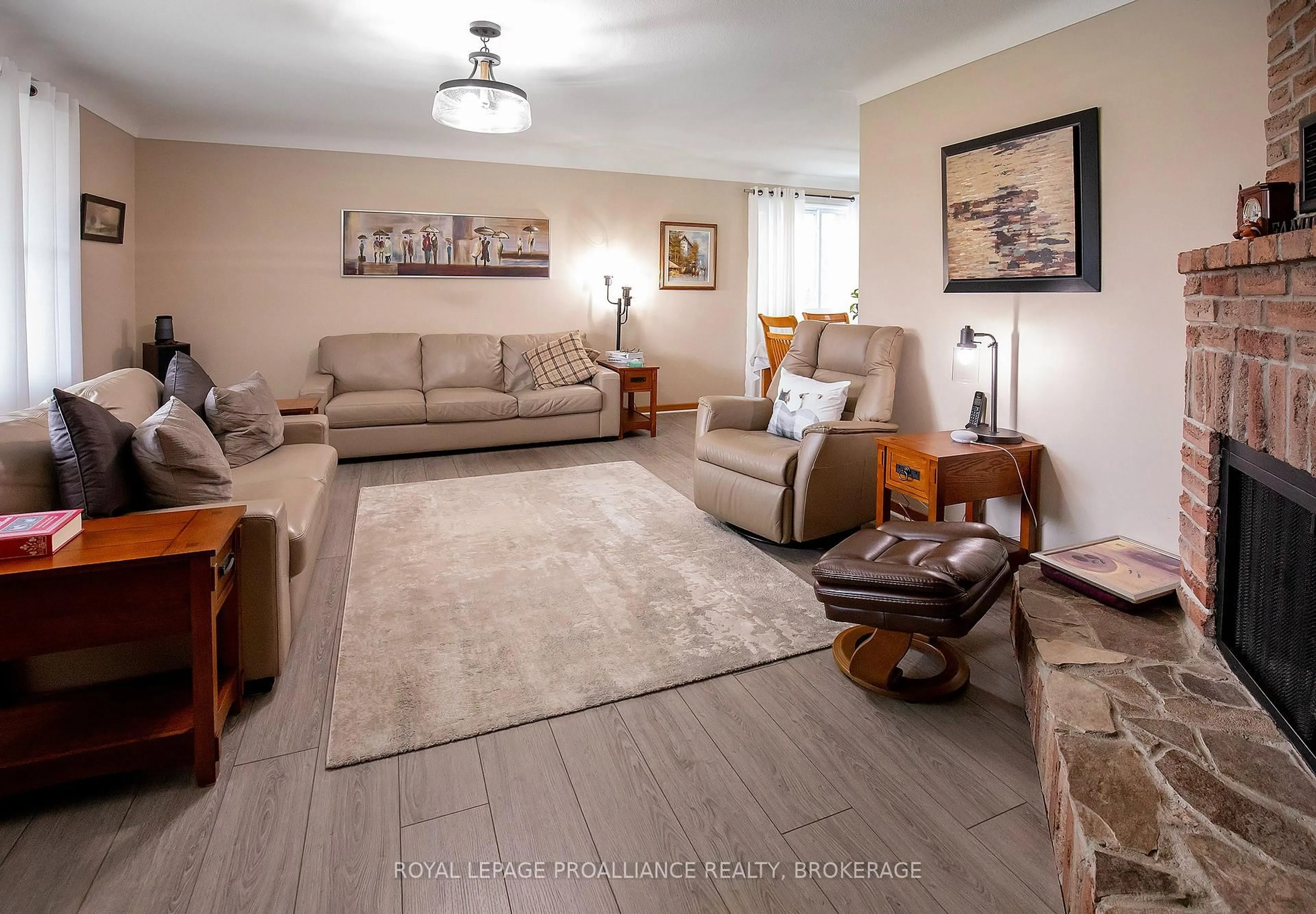 Living room with furniture, unknown for 835 Nordic Ave, Kingston Ontario K7M 4S9