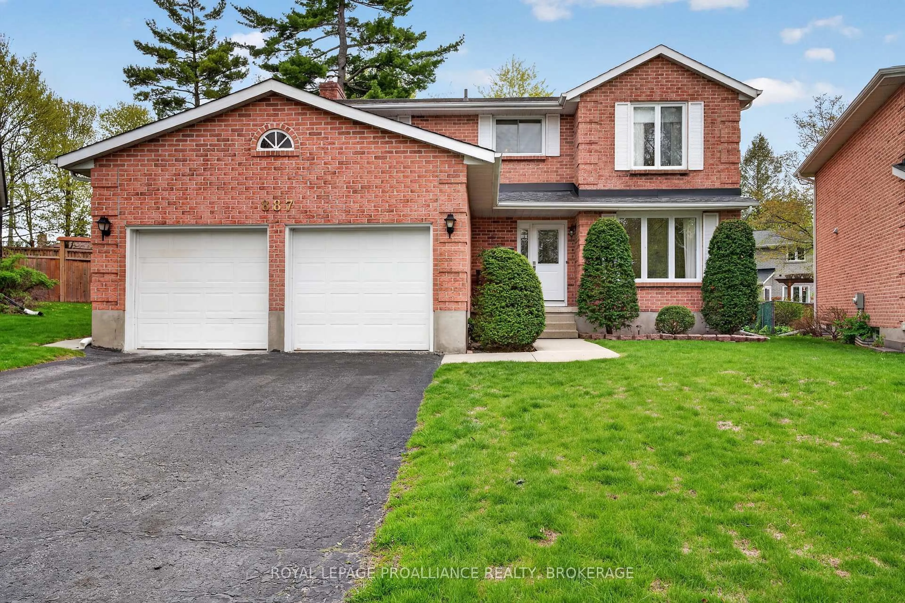 Home with brick exterior material, street for 887 Crestwood Ave, Kingston Ontario K7P 1S7