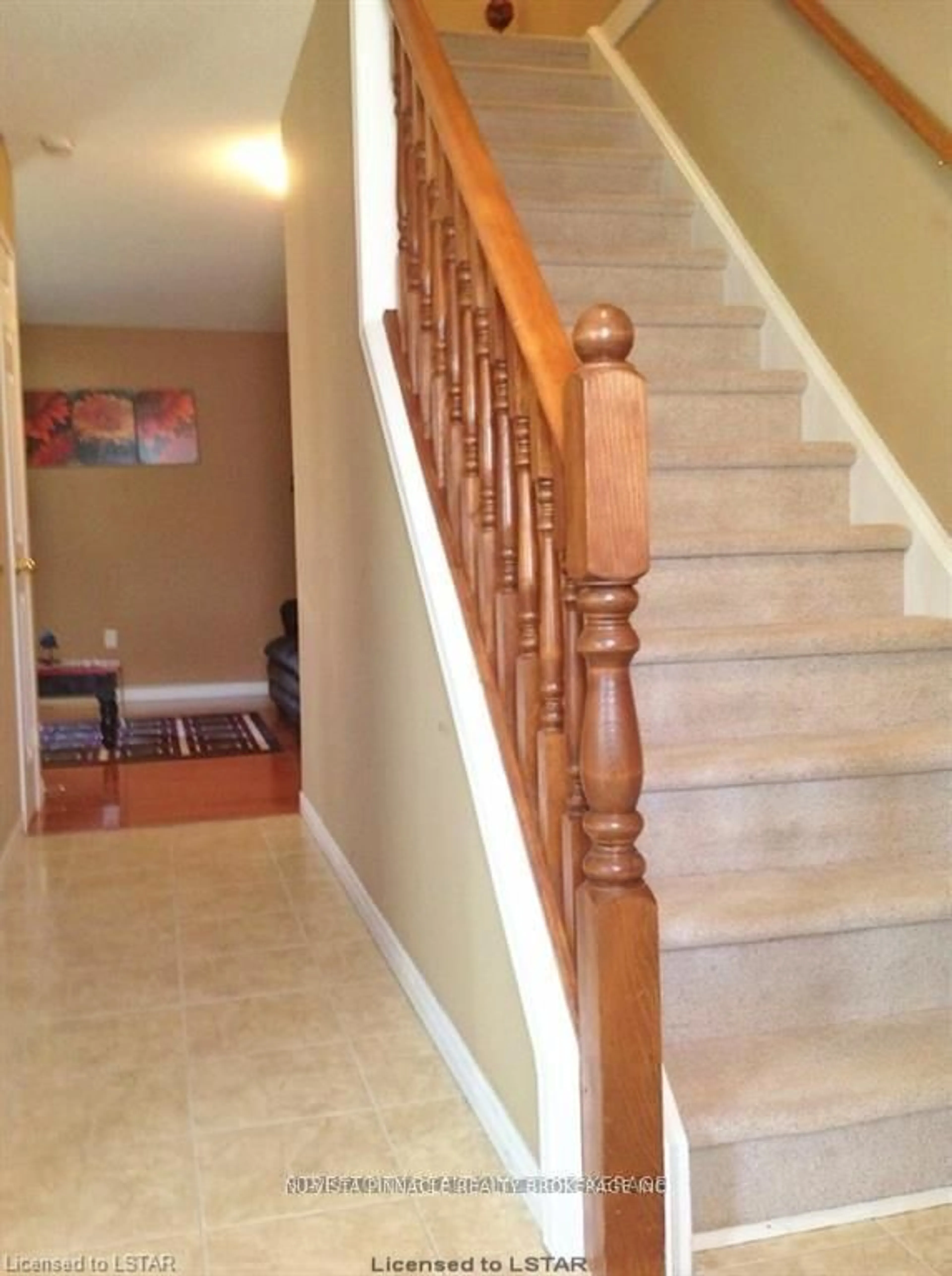 Stairs for 780 Fanshawe Park Rd #18, London North Ontario N5X 1L5