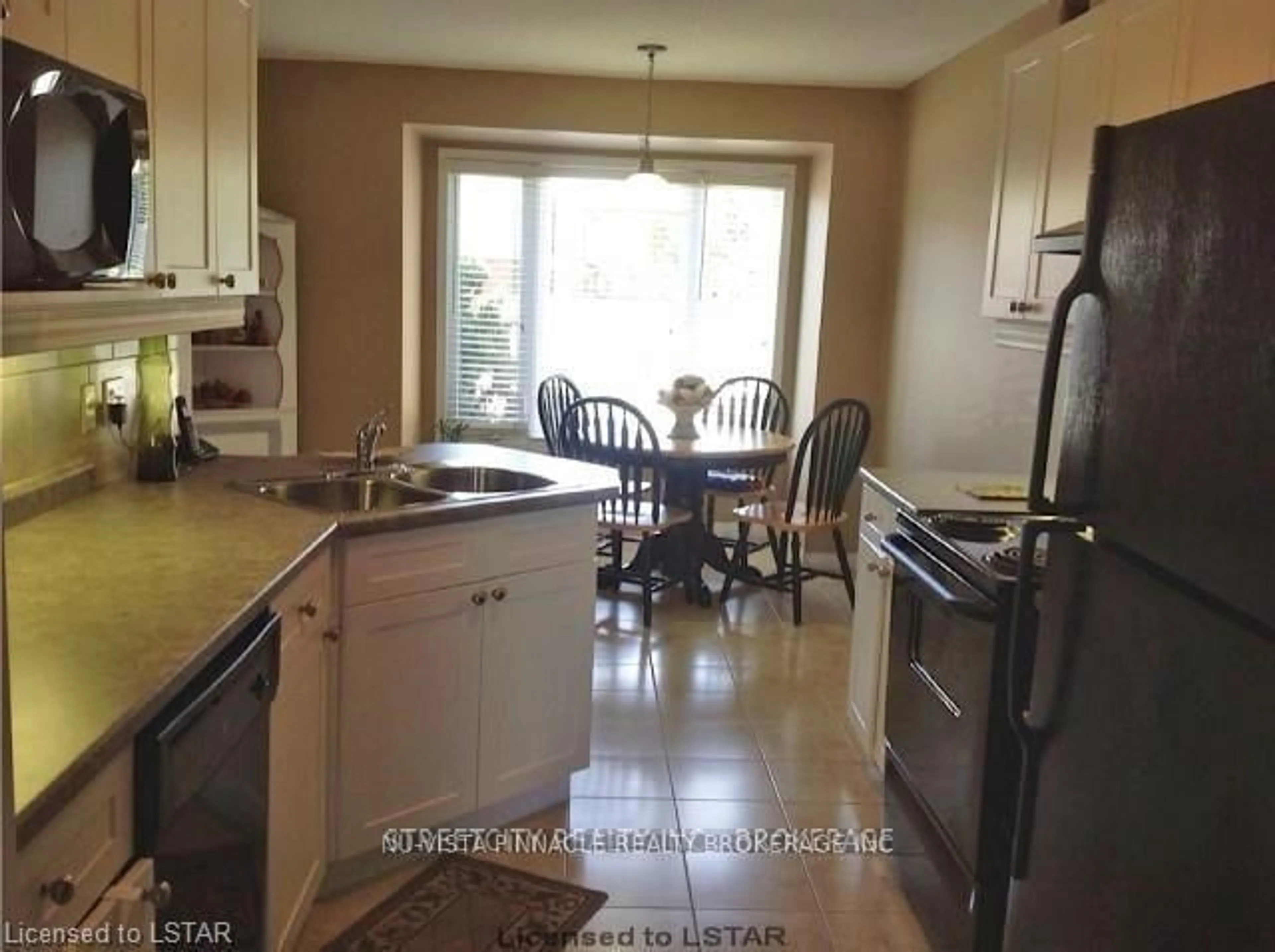 Unknown for 780 Fanshawe Park Rd #18, London North Ontario N5X 1L5