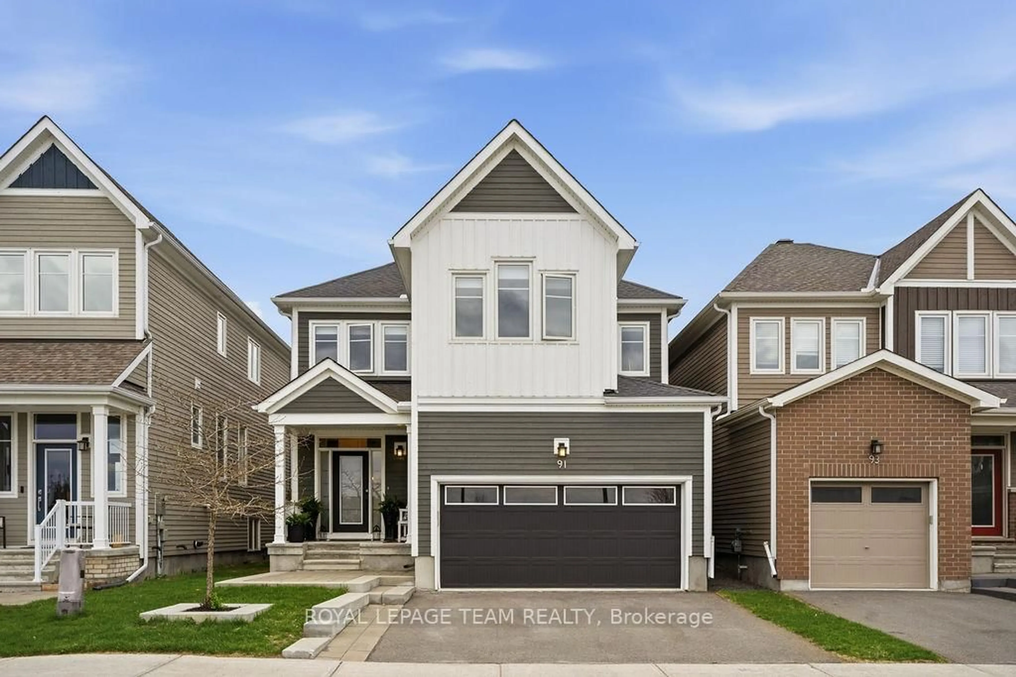 Home with vinyl exterior material, street for 91 Cantle Cres, Richmond Ontario K0A 2Z0