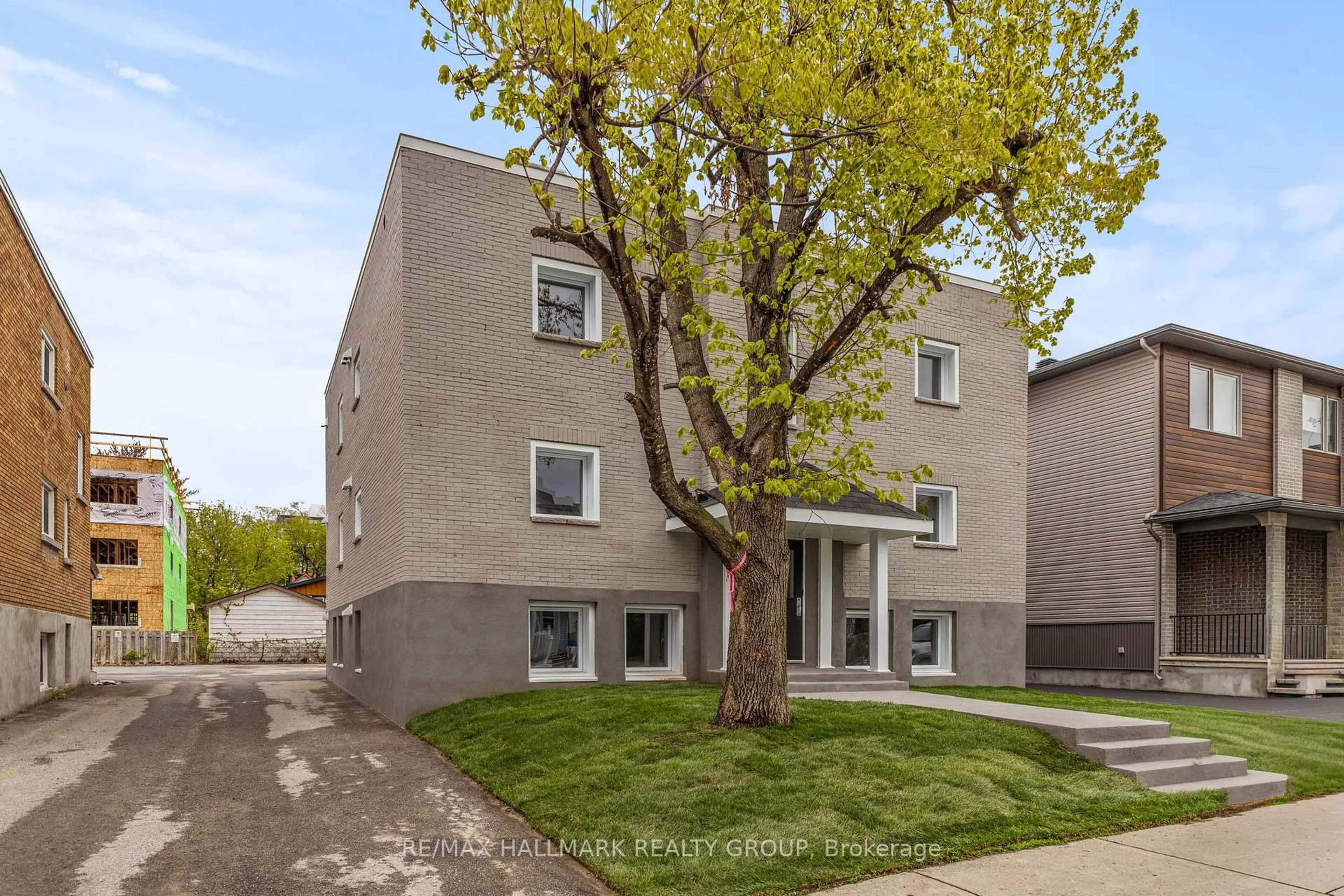 Home with brick exterior material, street for 75 Genest St, Ottawa Ontario K1L 7Z1