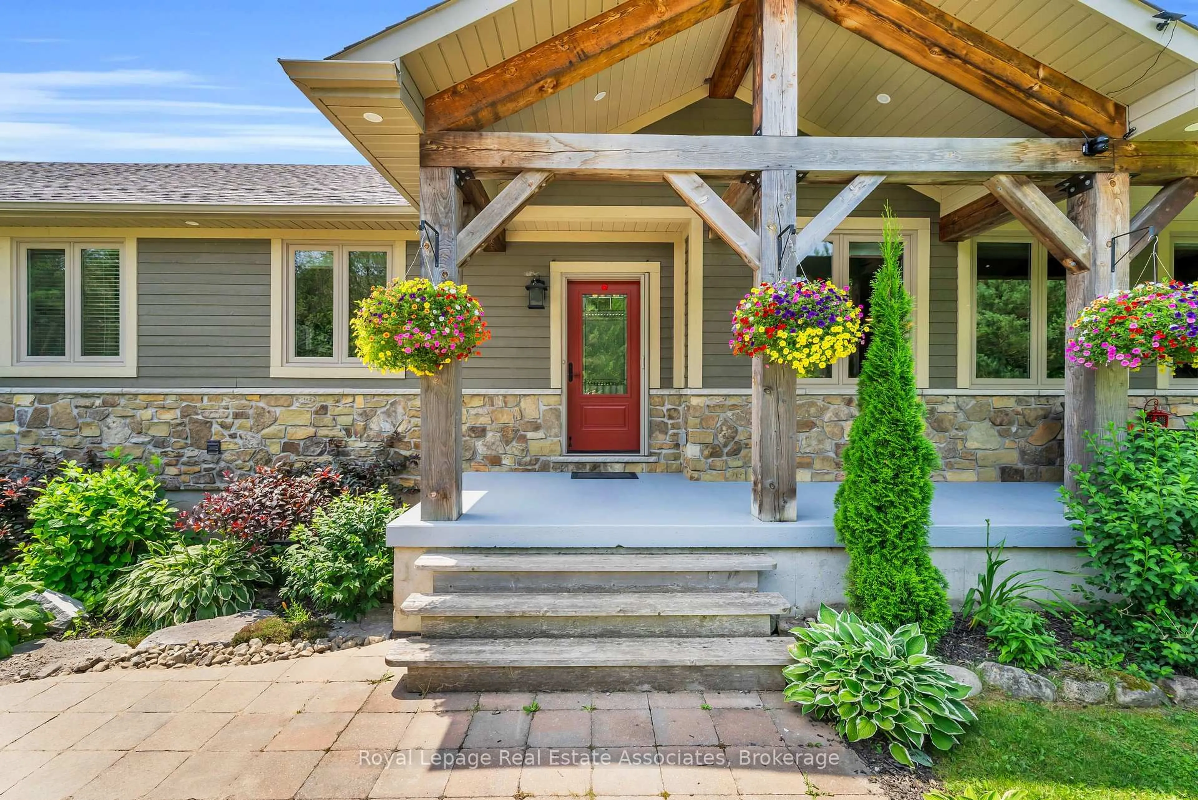 Indoor entryway for 5594 First Line, Erin Ontario L0N 1N0
