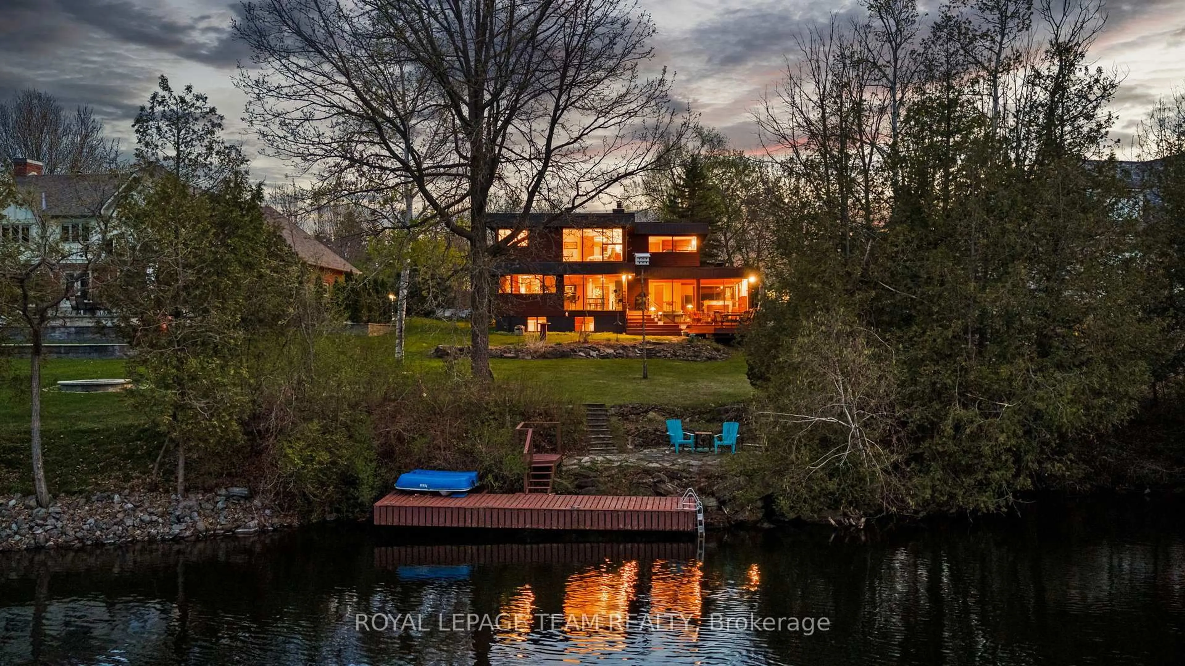 A pic from outside/outdoor area/front of a property/back of a property/a pic from drone, water/lake/river/ocean view for 5657 Manotick Main St, Manotick Ontario K4M 0T6