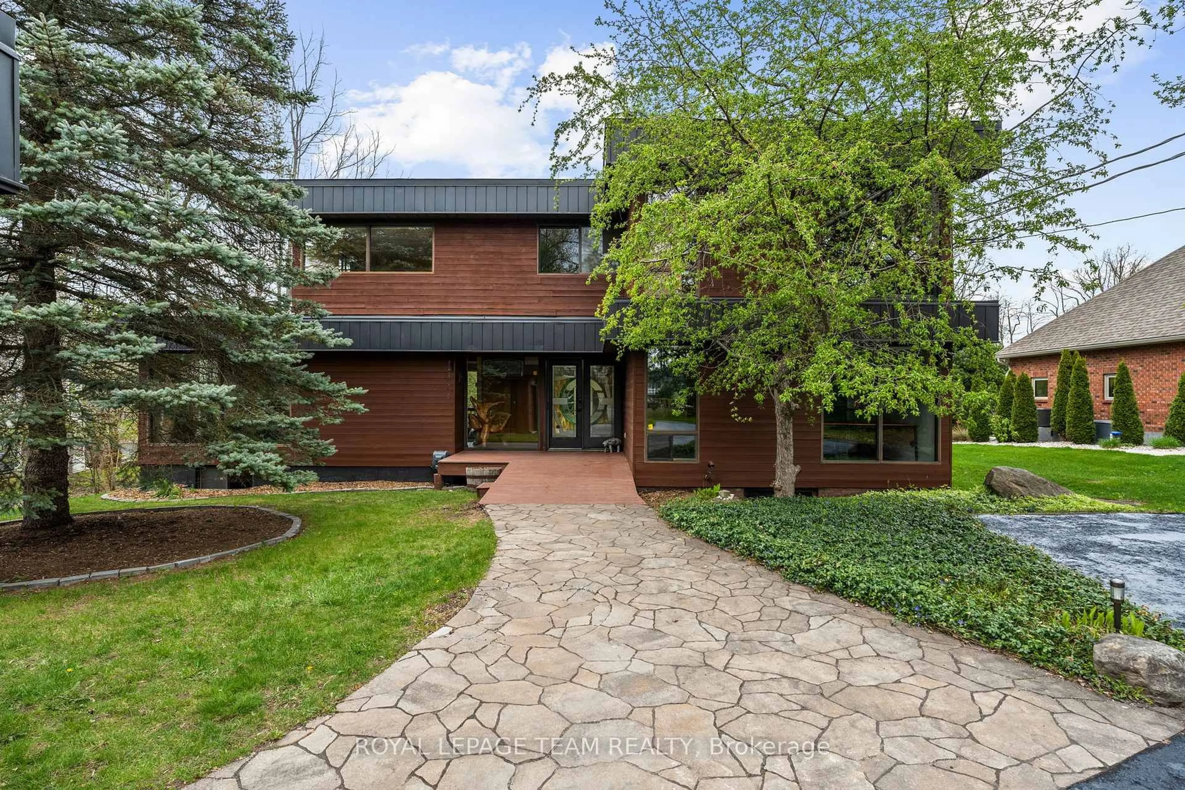 Home with brick exterior material, street for 5657 Manotick Main St, Manotick Ontario K4M 0T6