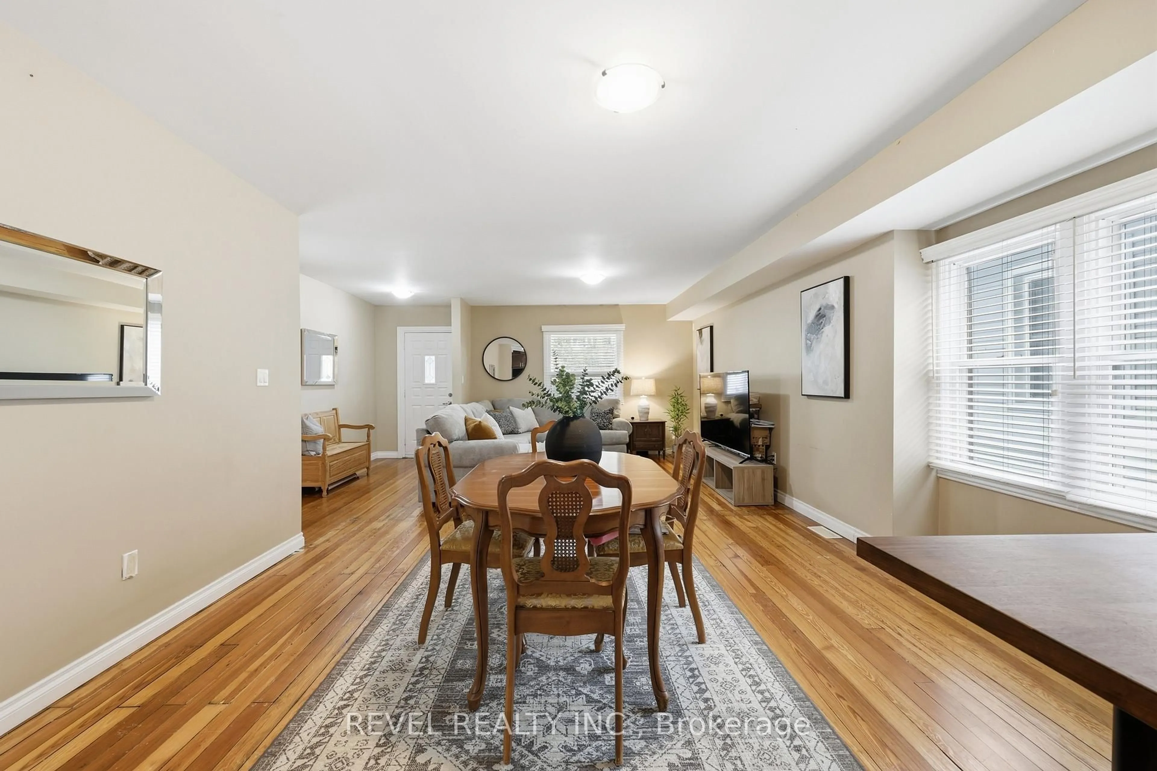 Dining room, unknown for 21 Berryman Ave, St. Catharines Ontario L2R 3W8