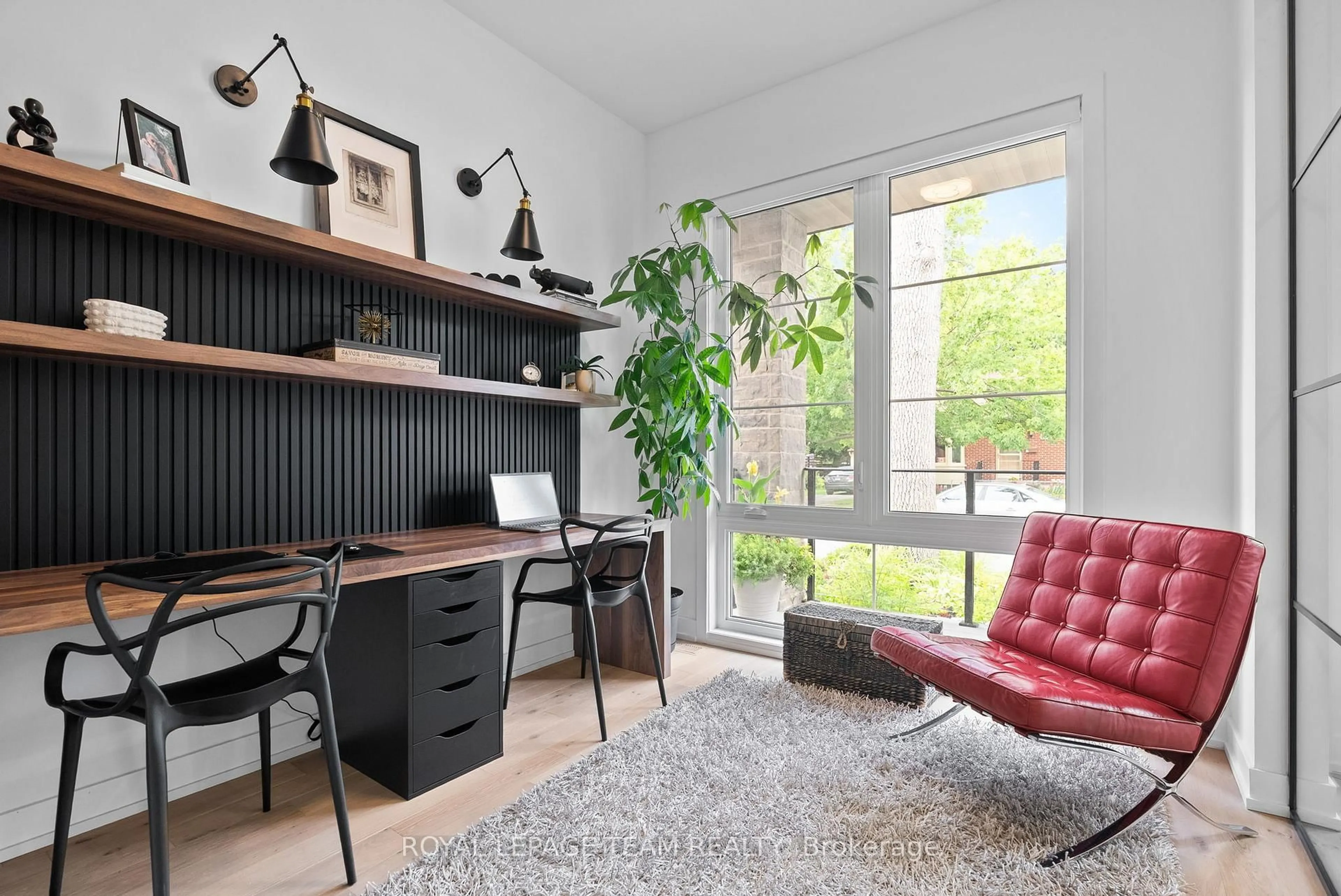 A pic of a room for 278 Avondale Ave, Ottawa Ontario K1Z 7G8