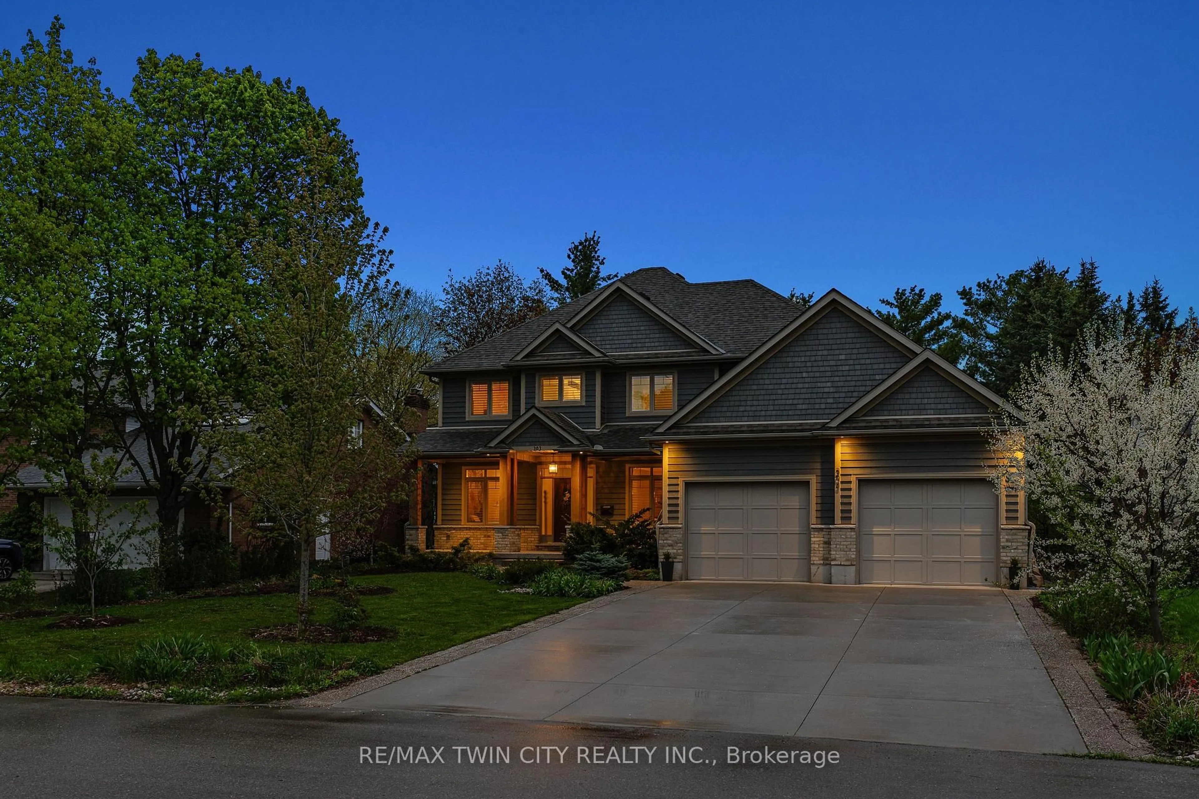 Unknown for 303 Castlefield Ave, Waterloo Ontario N2K 2M4