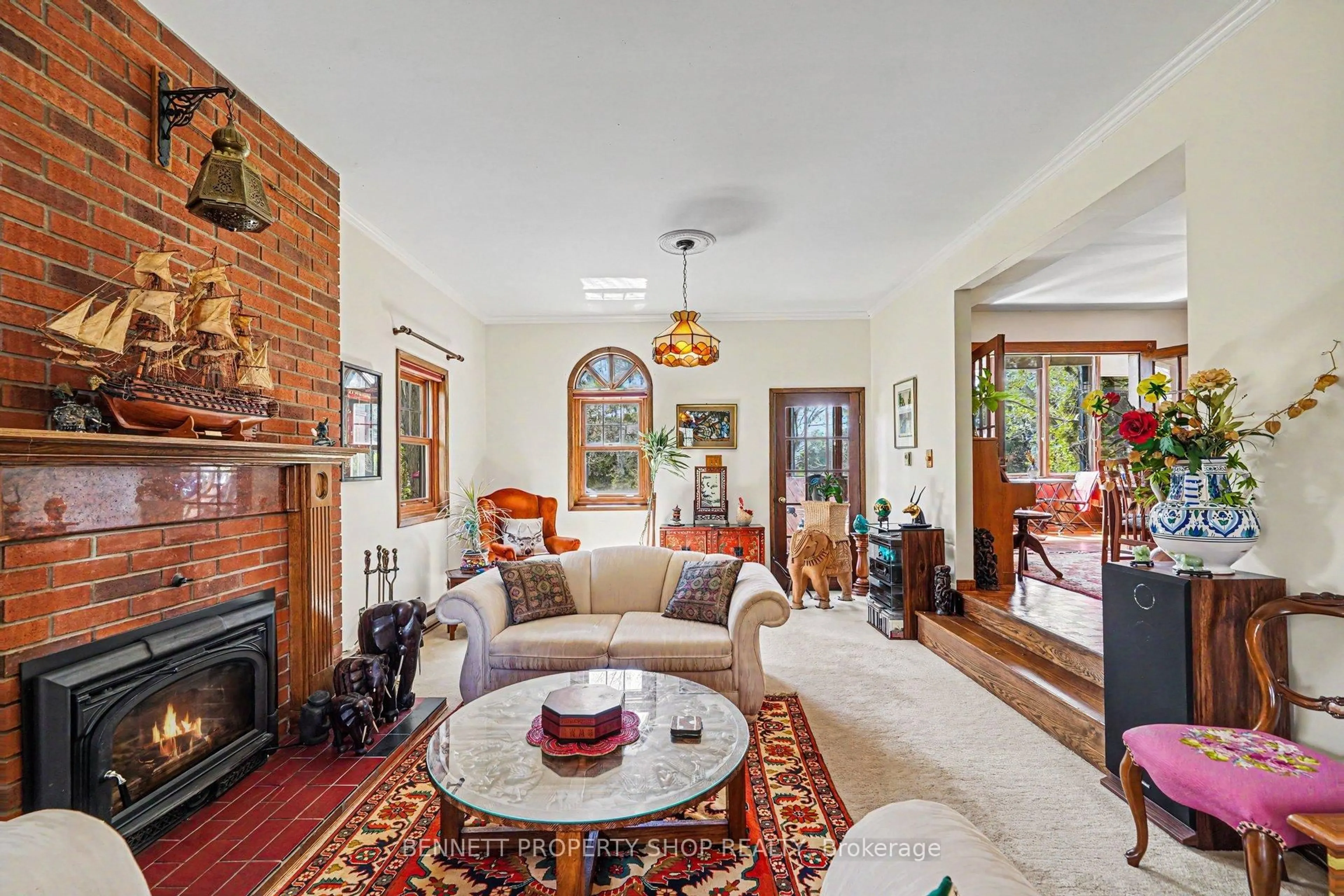 Living room with furniture, unknown for 5696 Rideau Valley Dr, Manotick Ontario K4M 1J8