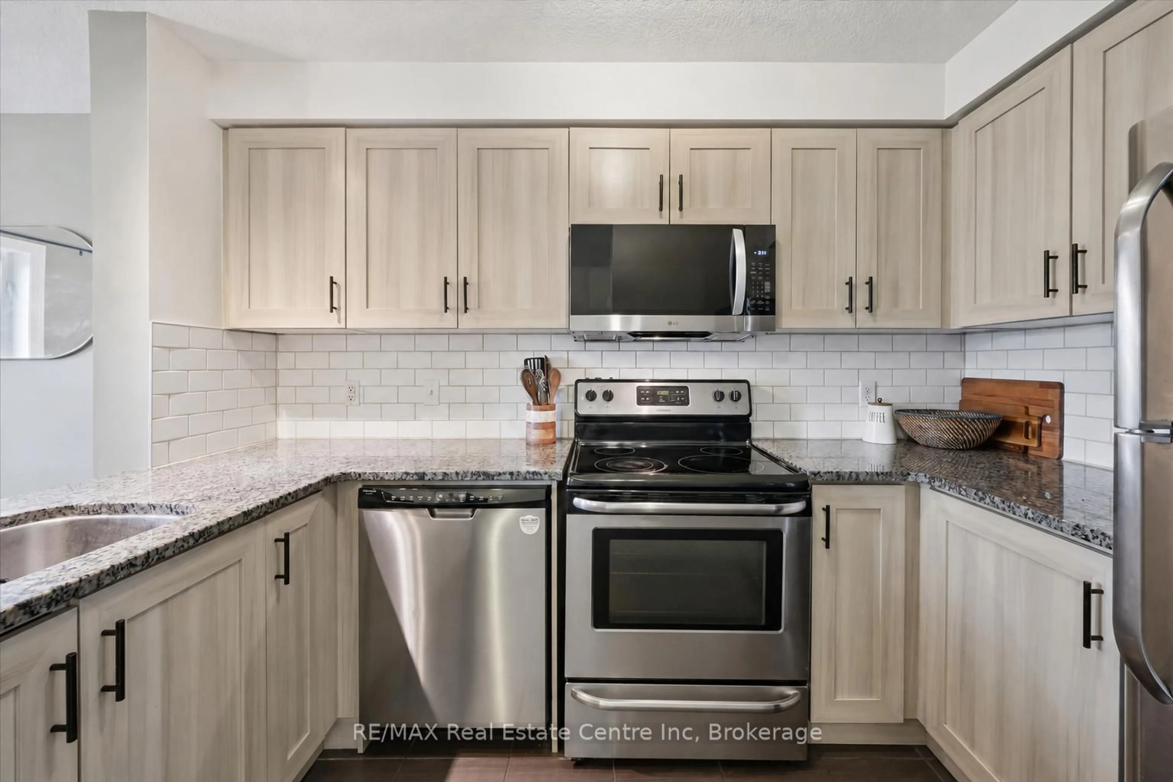 Standard kitchen, unknown for 634 WOODLAWN Rd #A, Guelph Ontario N1E 0K4