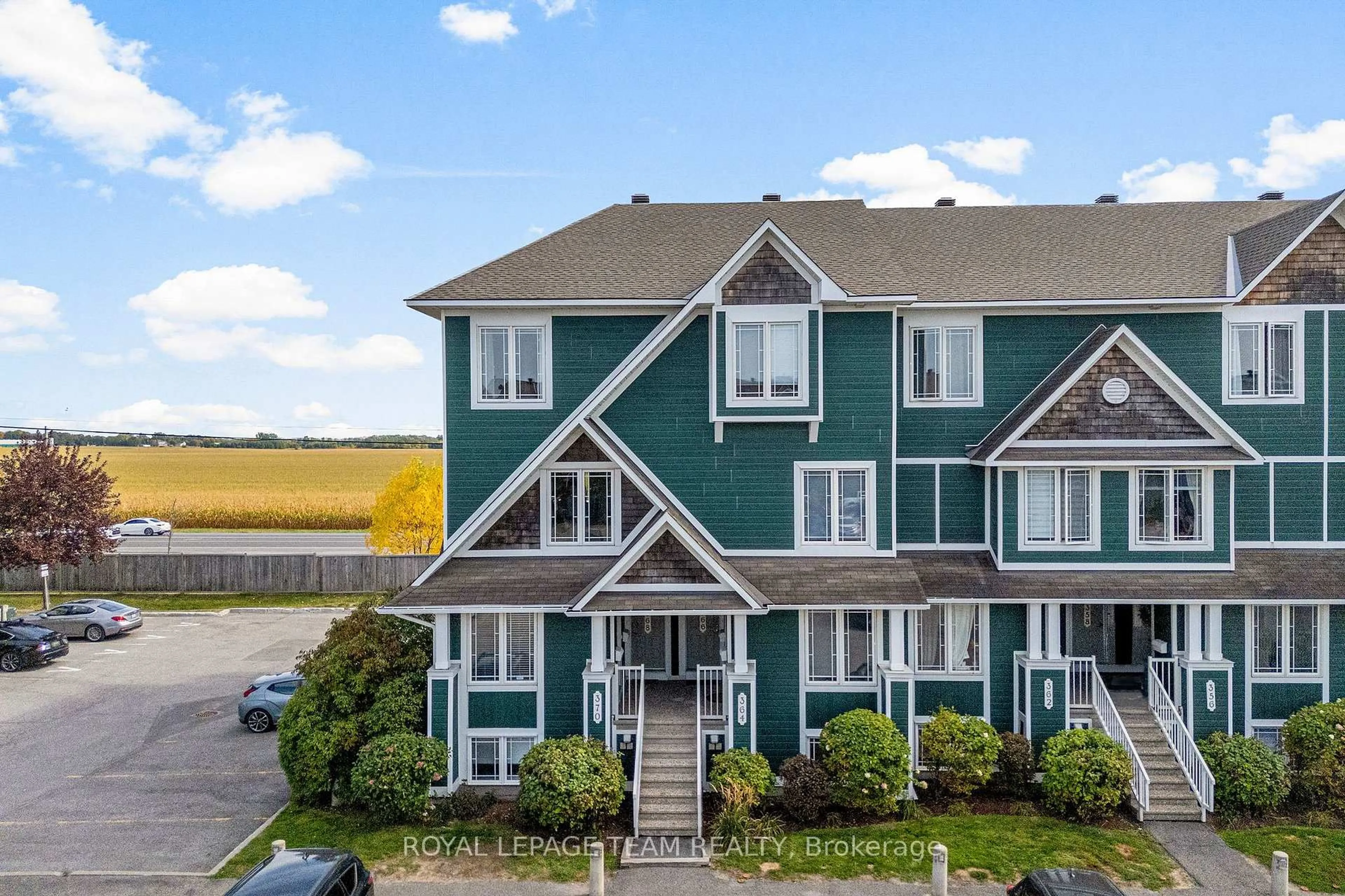 A pic from outside/outdoor area/front of a property/back of a property/a pic from drone, water/lake/river/ocean view for 368 Crownridge Dr, Kanata Ontario K2M 3A4
