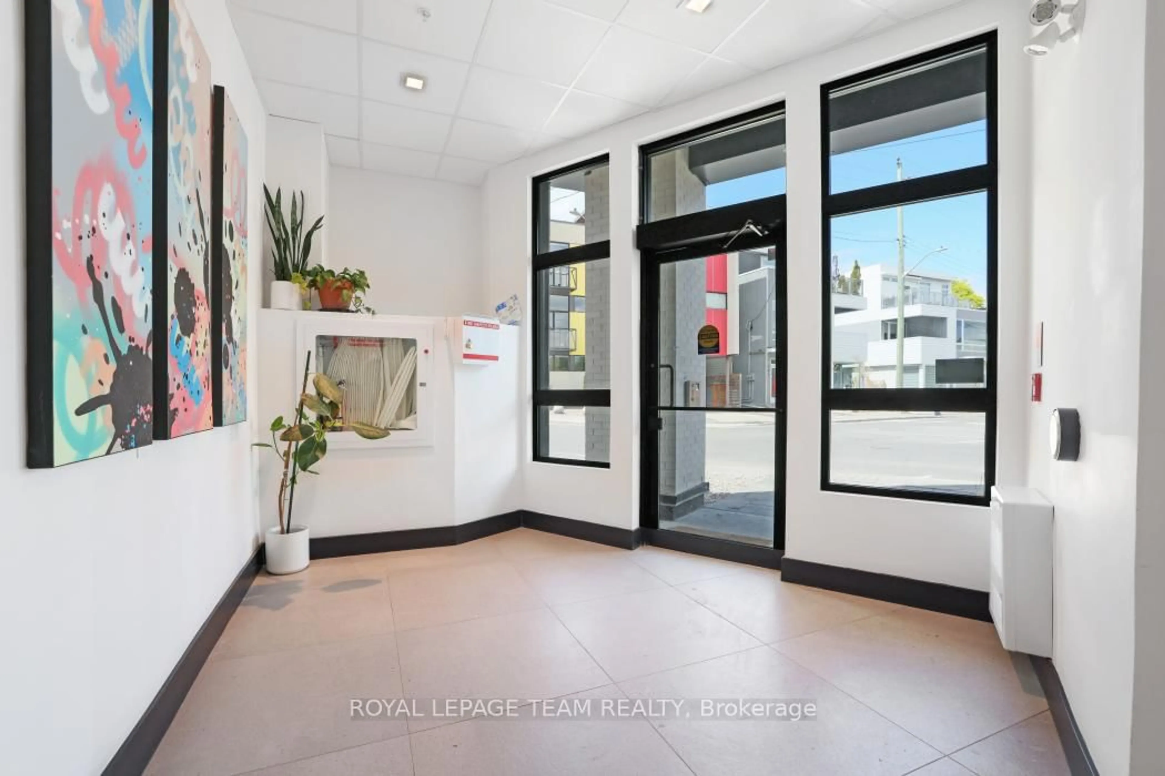Unknown for 101 Pinhey St #303, Ottawa Ontario K1Y 1T7