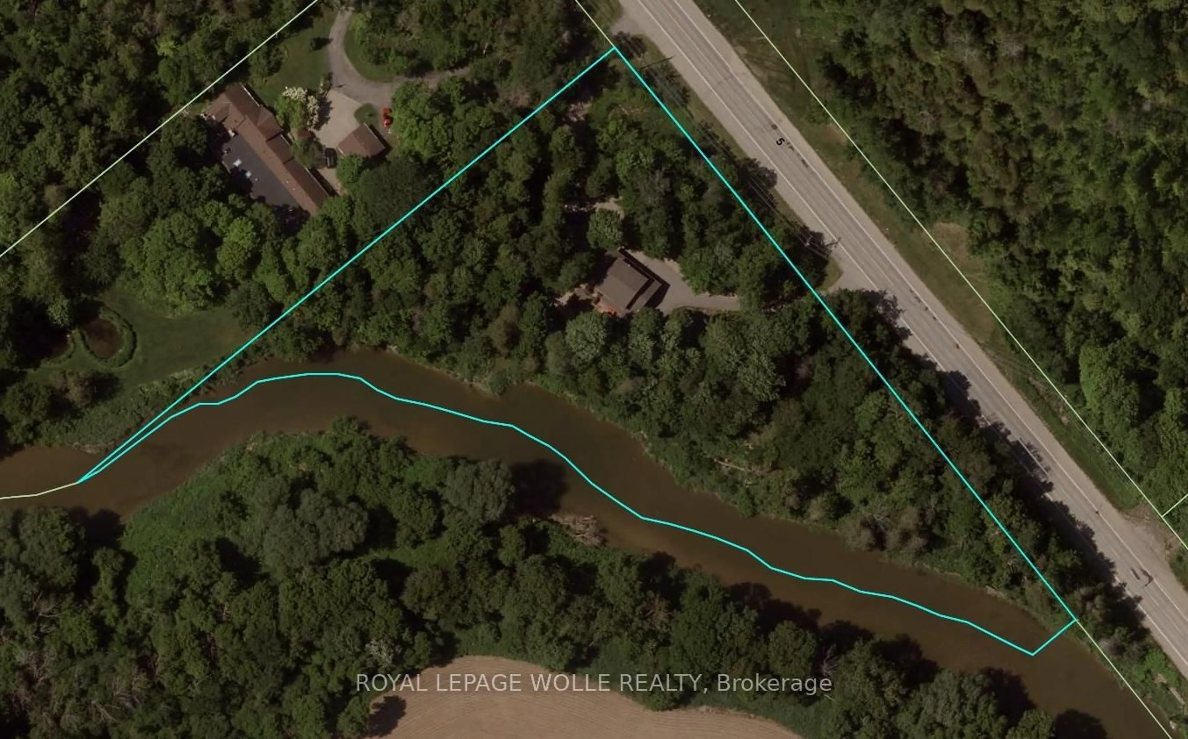 A pic from outside/outdoor area/front of a property/back of a property/a pic from drone, unknown for 1814 Nafziger Rd, Wilmot Ontario N3A 3G9