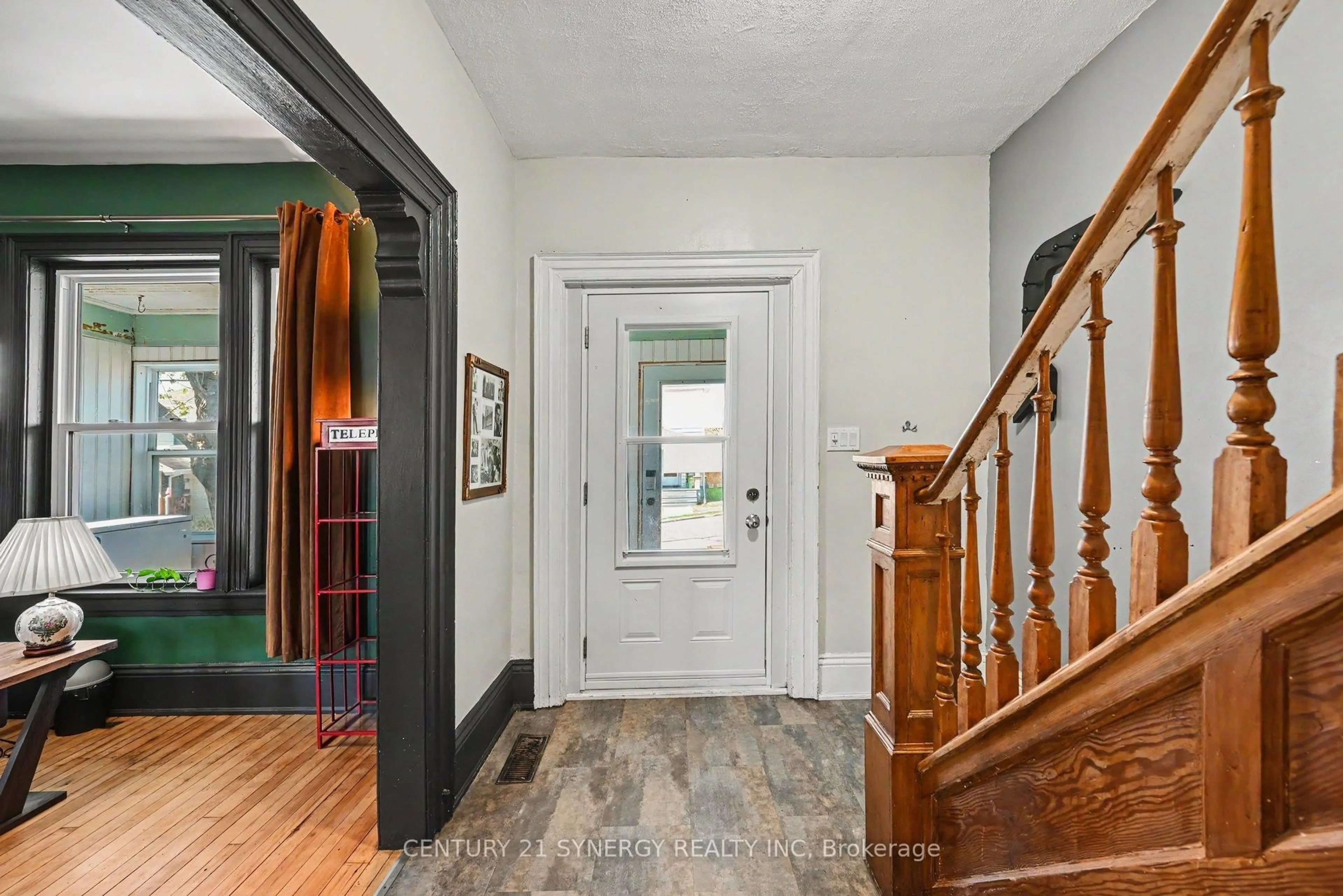Indoor entryway for 3 Bergin Ave, Cornwall Ontario K6H 3Y7
