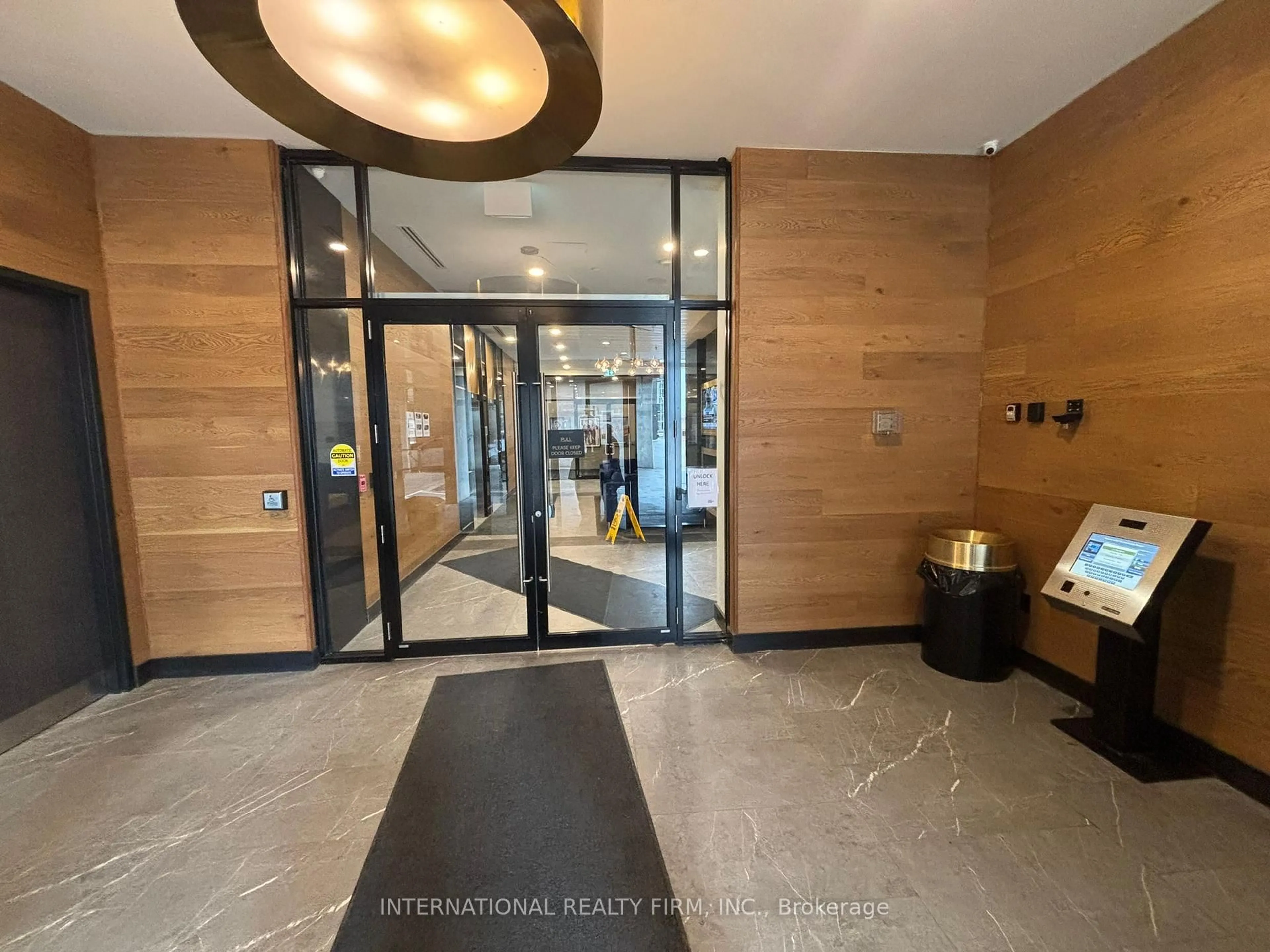 Indoor foyer for 145 Columbia St #1925, Waterloo Ontario N2L 0K7
