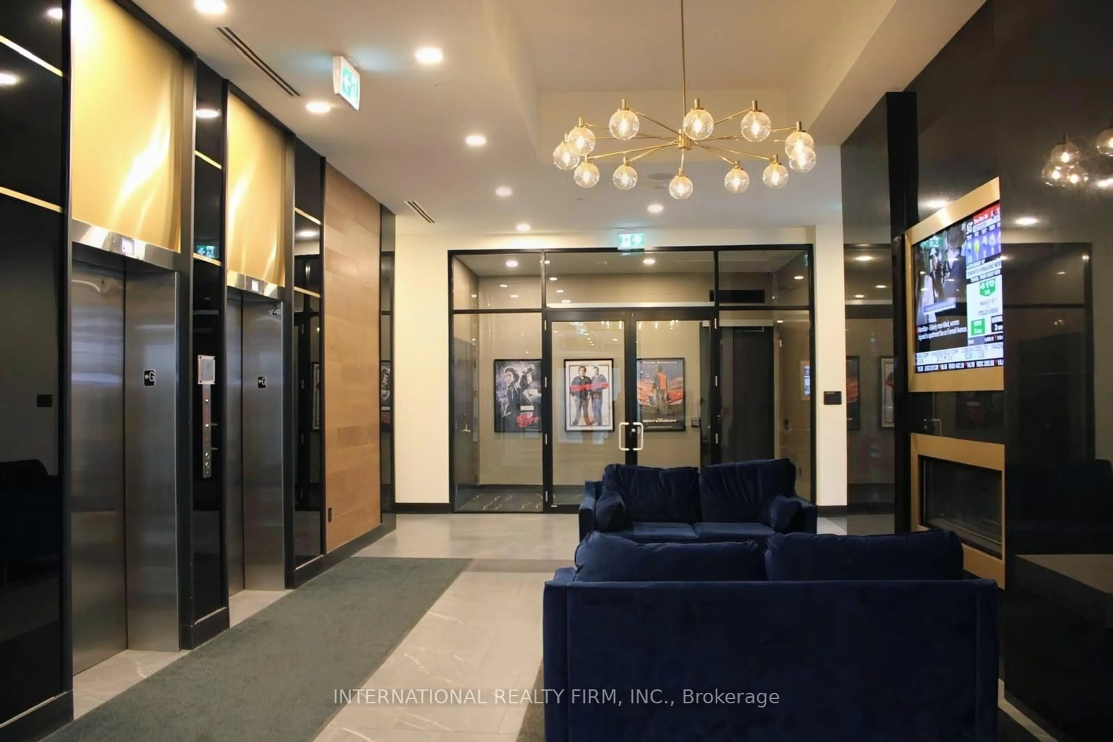 Indoor foyer for 145 Columbia St #1925, Waterloo Ontario N2L 0K7