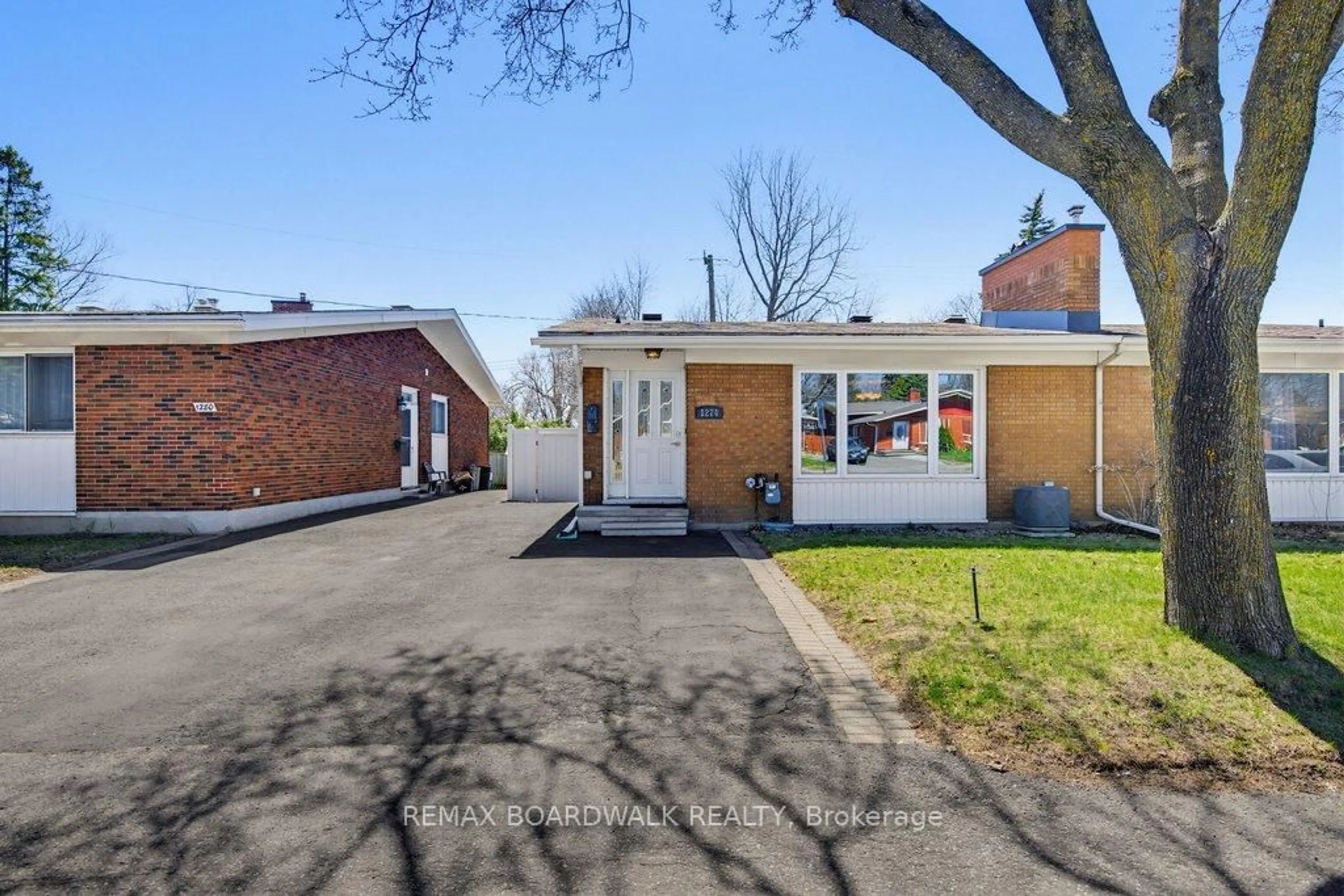 Home with brick exterior material, street for 1274 Maitland Ave, Ottawa Ontario K2C 2C6