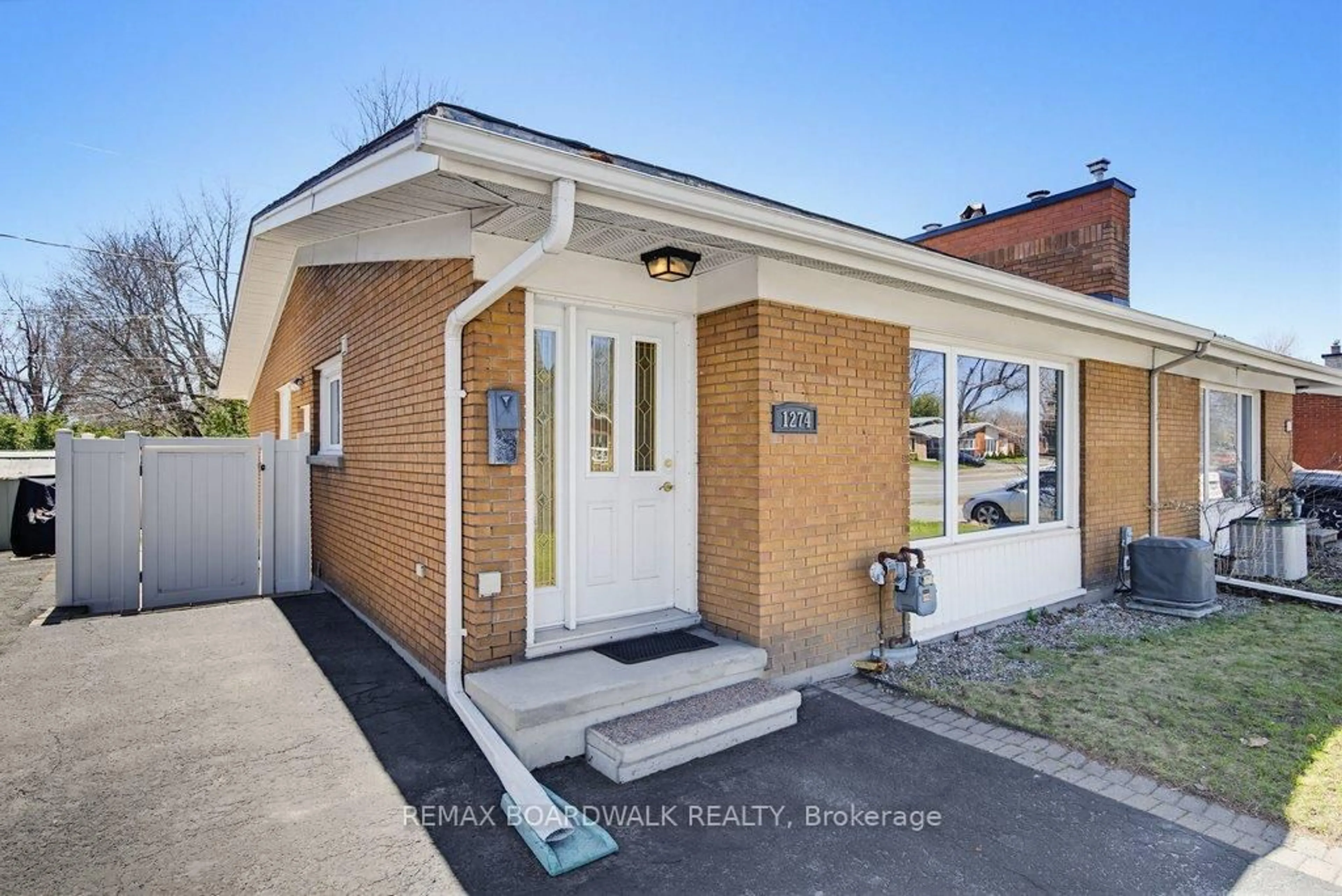 Home with brick exterior material, street for 1274 Maitland Ave, Ottawa Ontario K2C 2C6