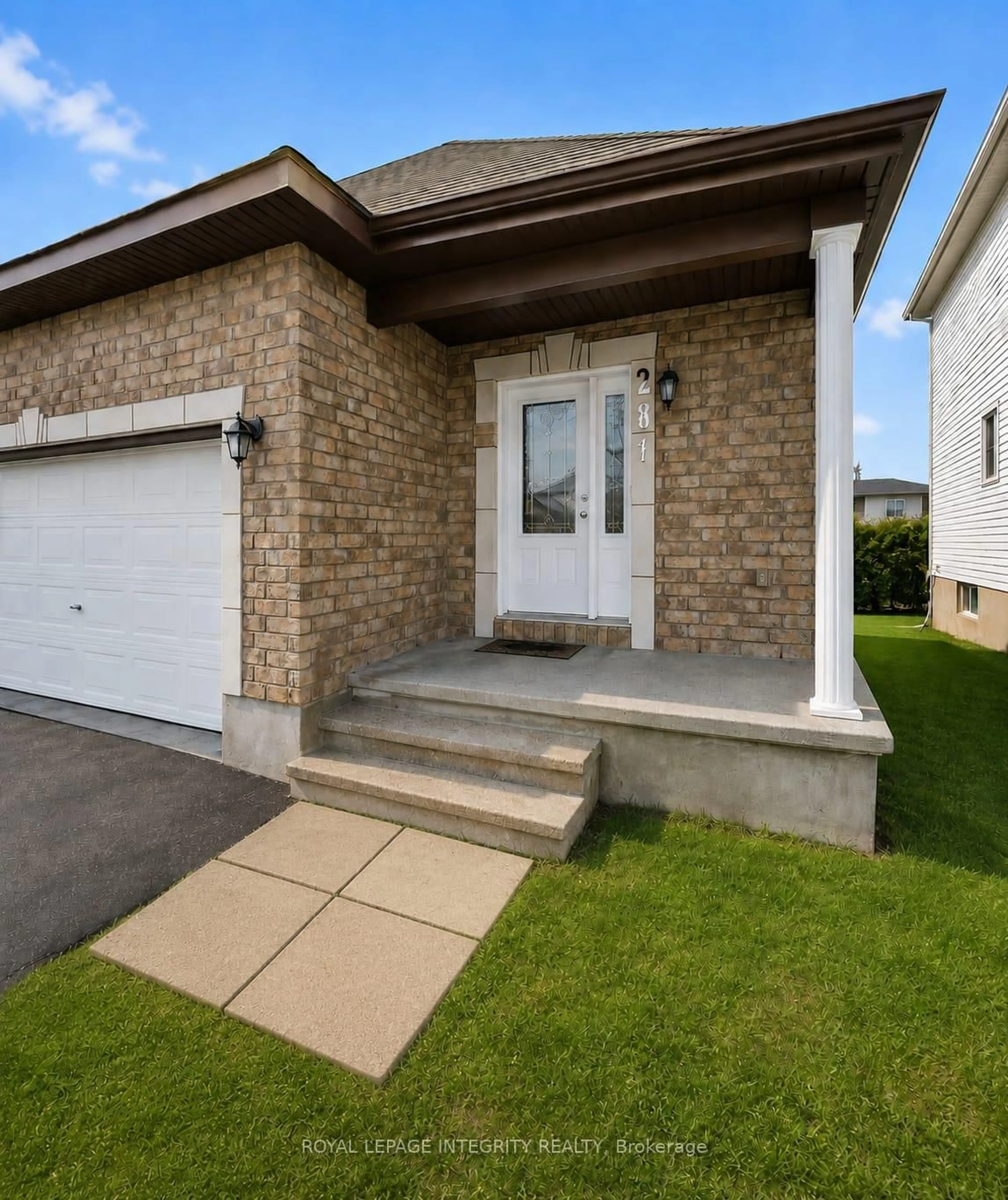 Home with vinyl exterior material, street for 281 Sterling Ave, Clarence-Rockland Ontario K4K 0H9