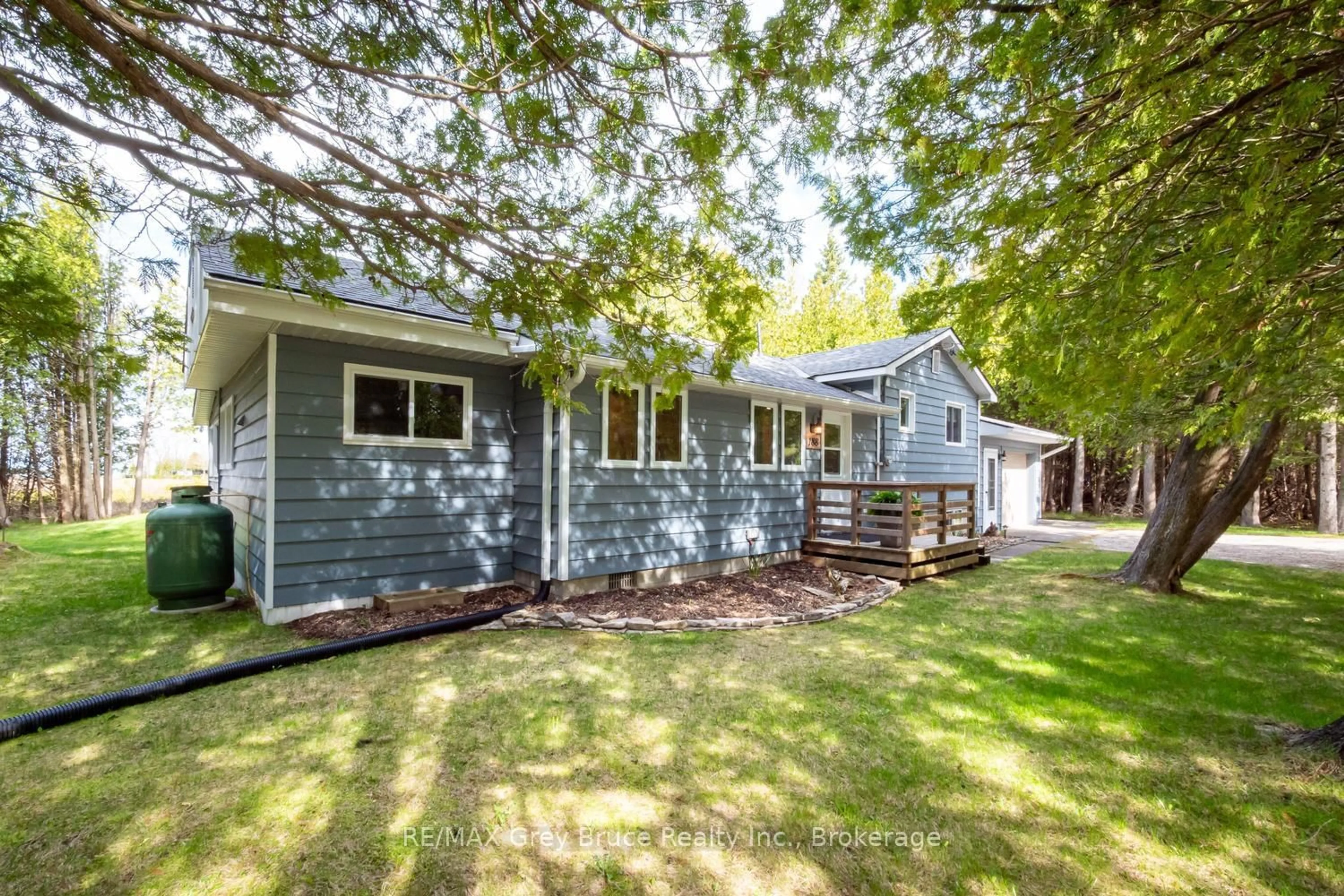 A pic from outside/outdoor area/front of a property/back of a property/a pic from drone, street for 188 Bay St, South Bruce Peninsula Ontario N0H 2T0