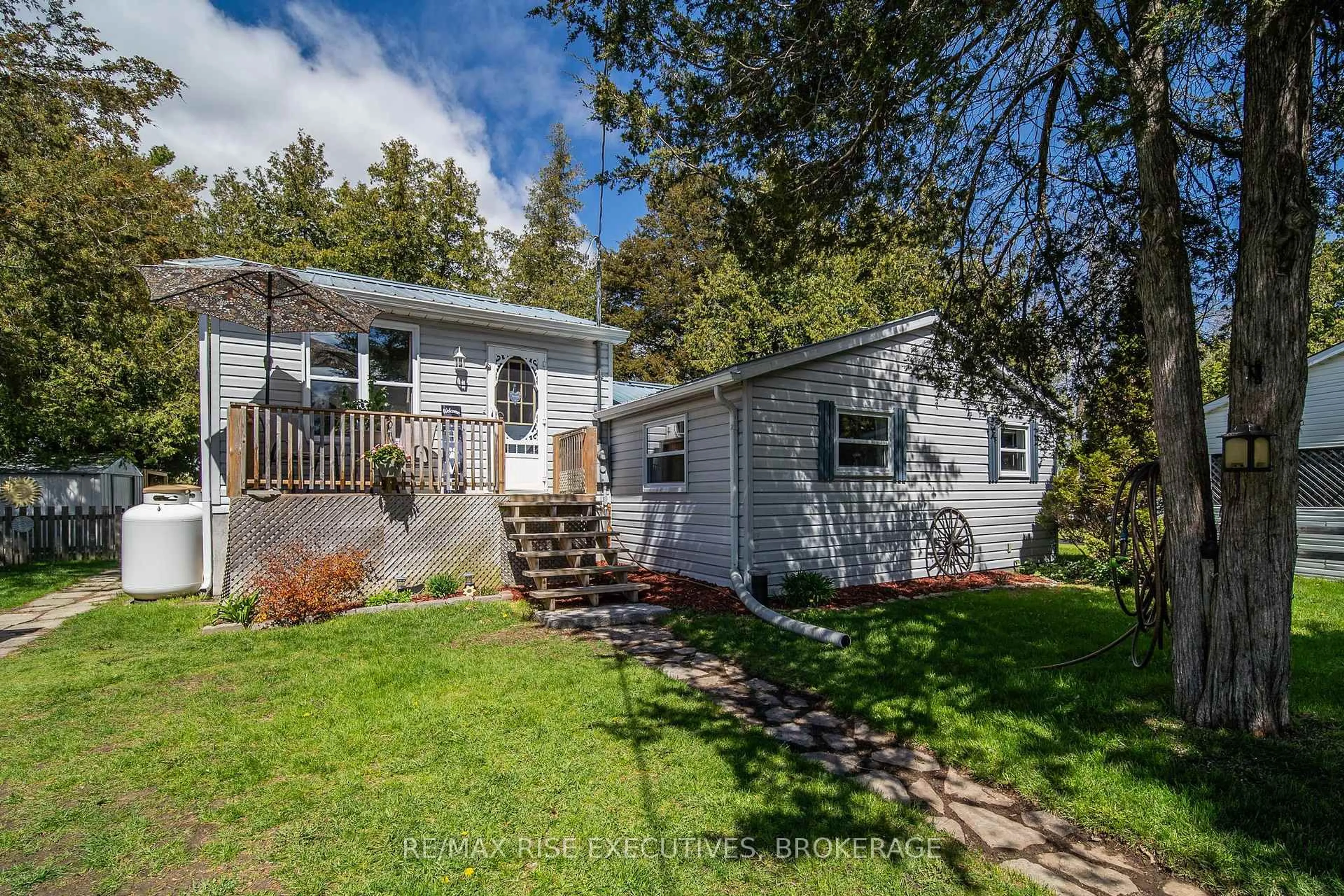 Unknown for 193 Red Cedar Point Rd, Yarker Ontario K0K 3N0